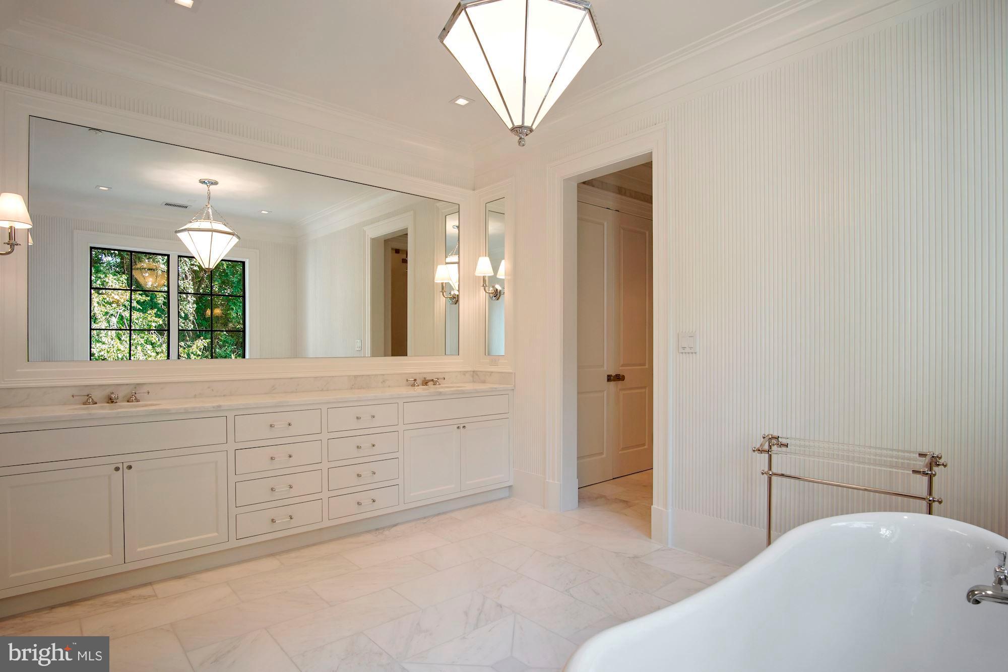 PHILLIPS PARK - Residential