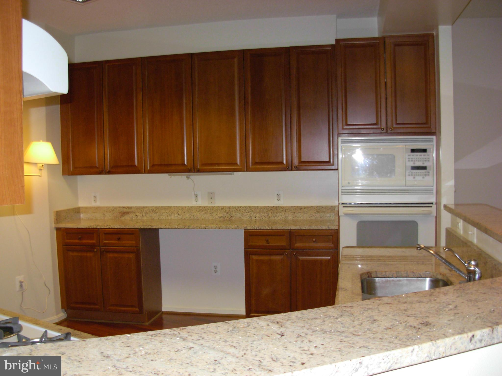 MAGNOLIAS AT LANSDOWNE WOODS - Residential