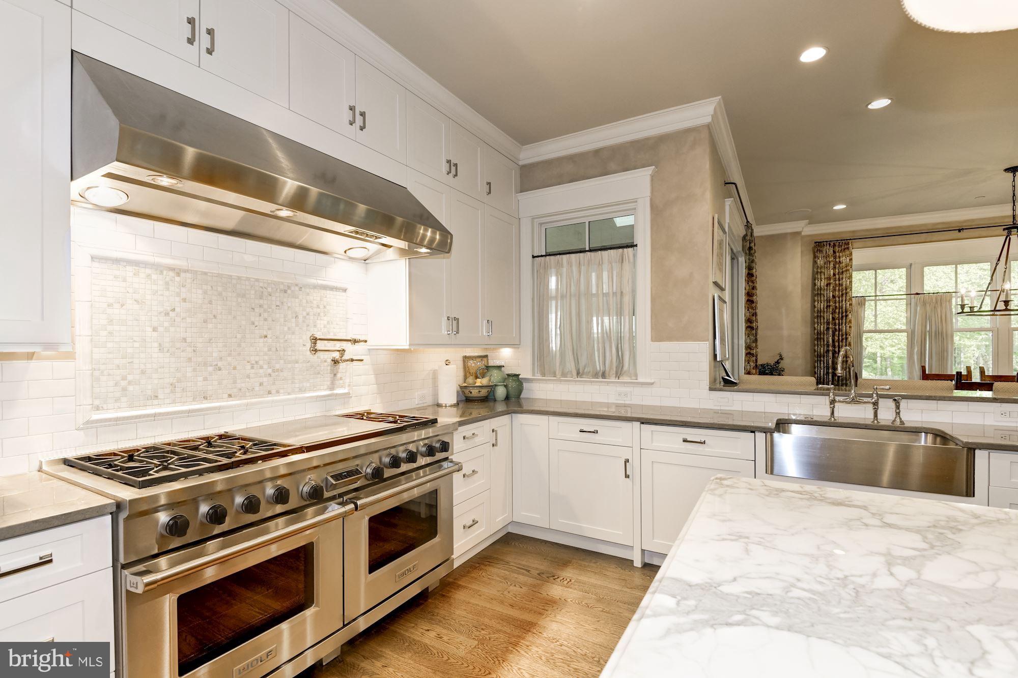 BRADLEY HILLS GROVE - Residential