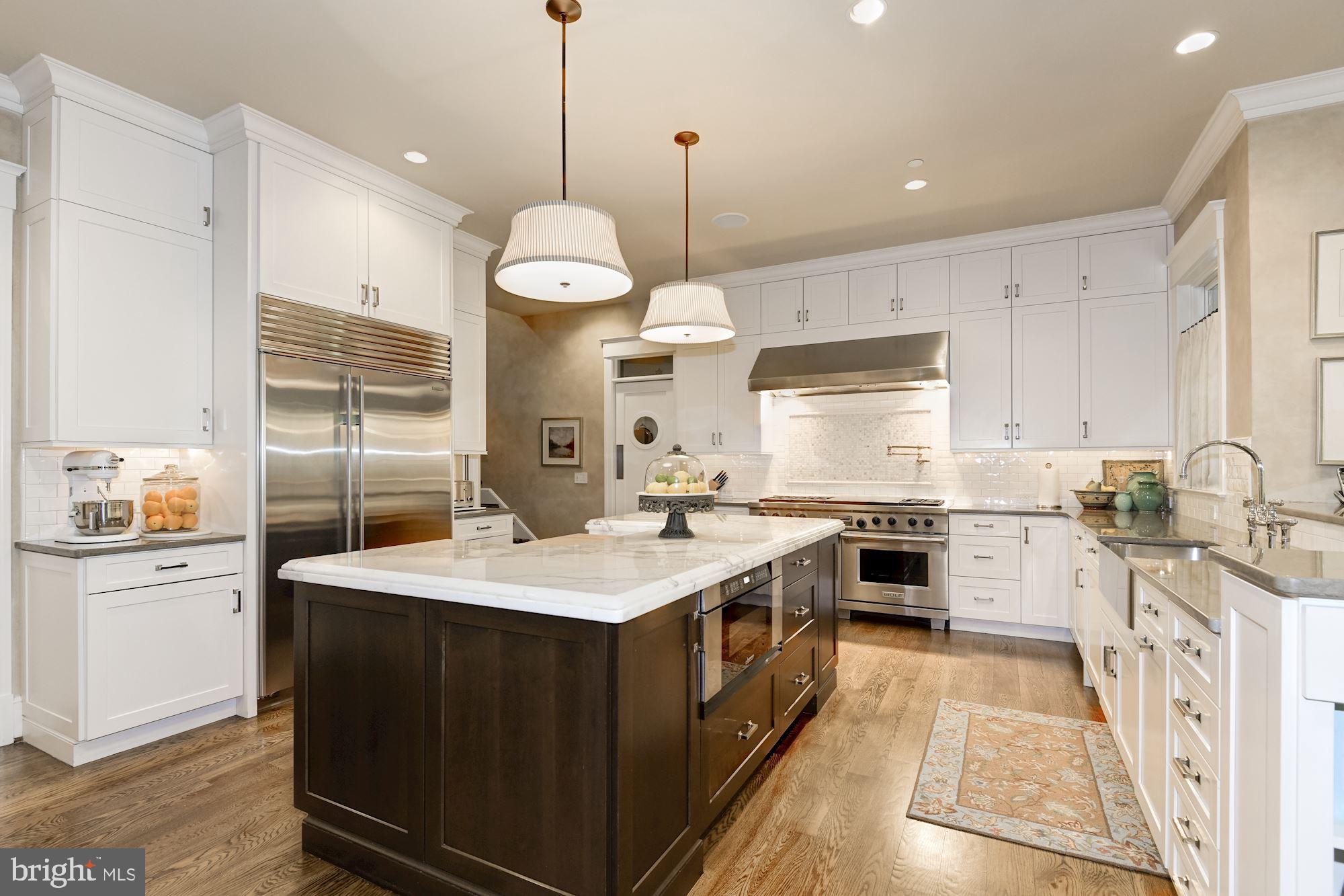 BRADLEY HILLS GROVE - Residential