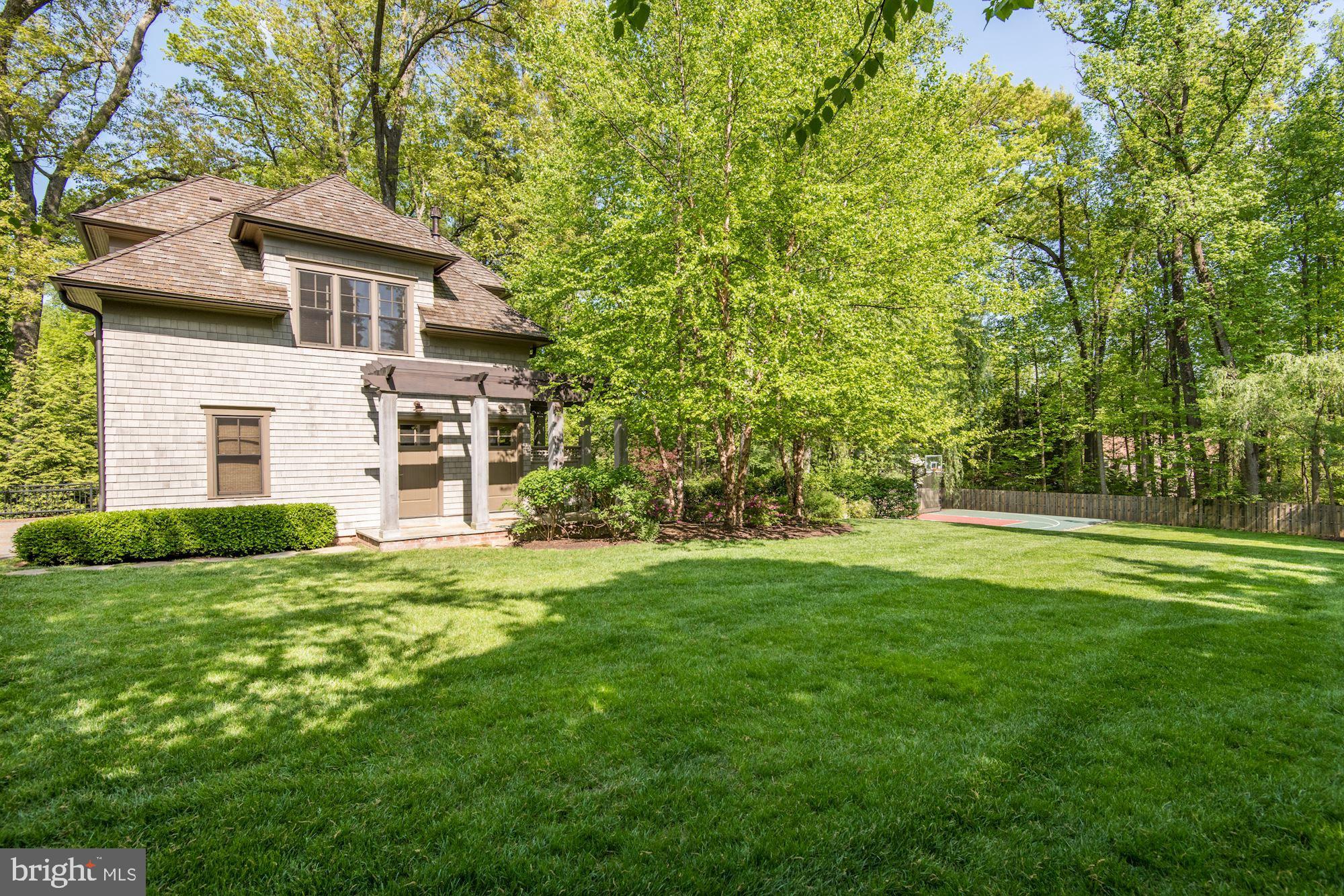 BRADLEY HILLS GROVE - Residential