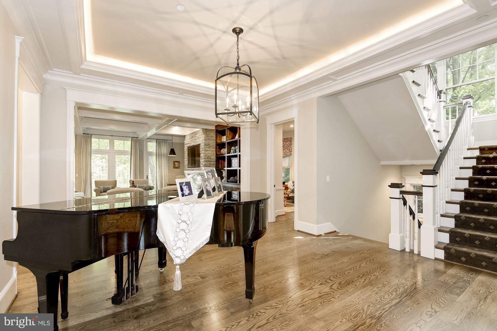 BRADLEY HILLS GROVE - Residential