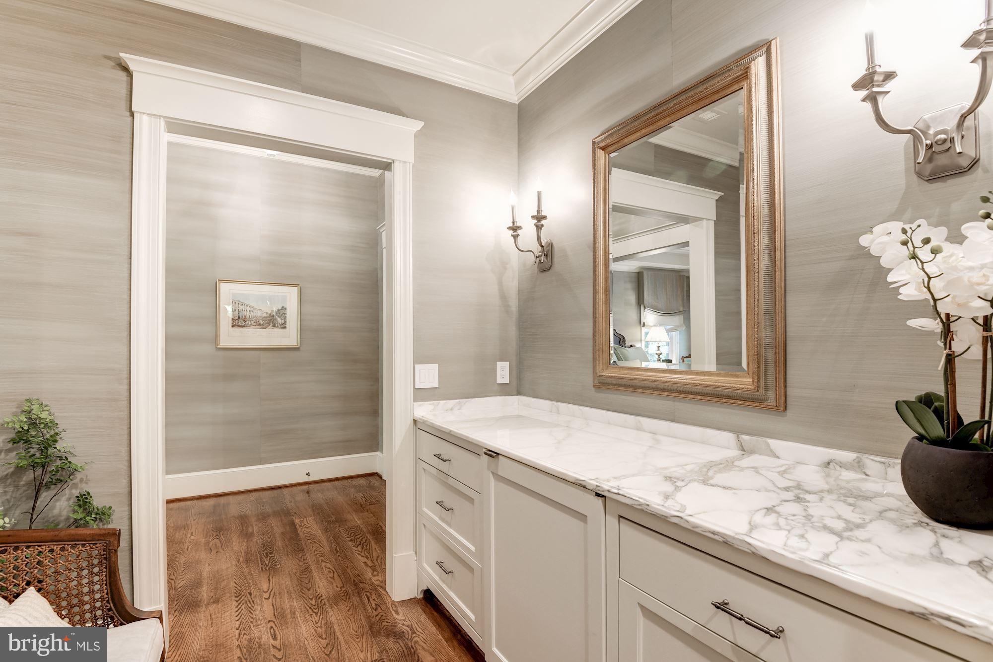 BRADLEY HILLS GROVE - Residential