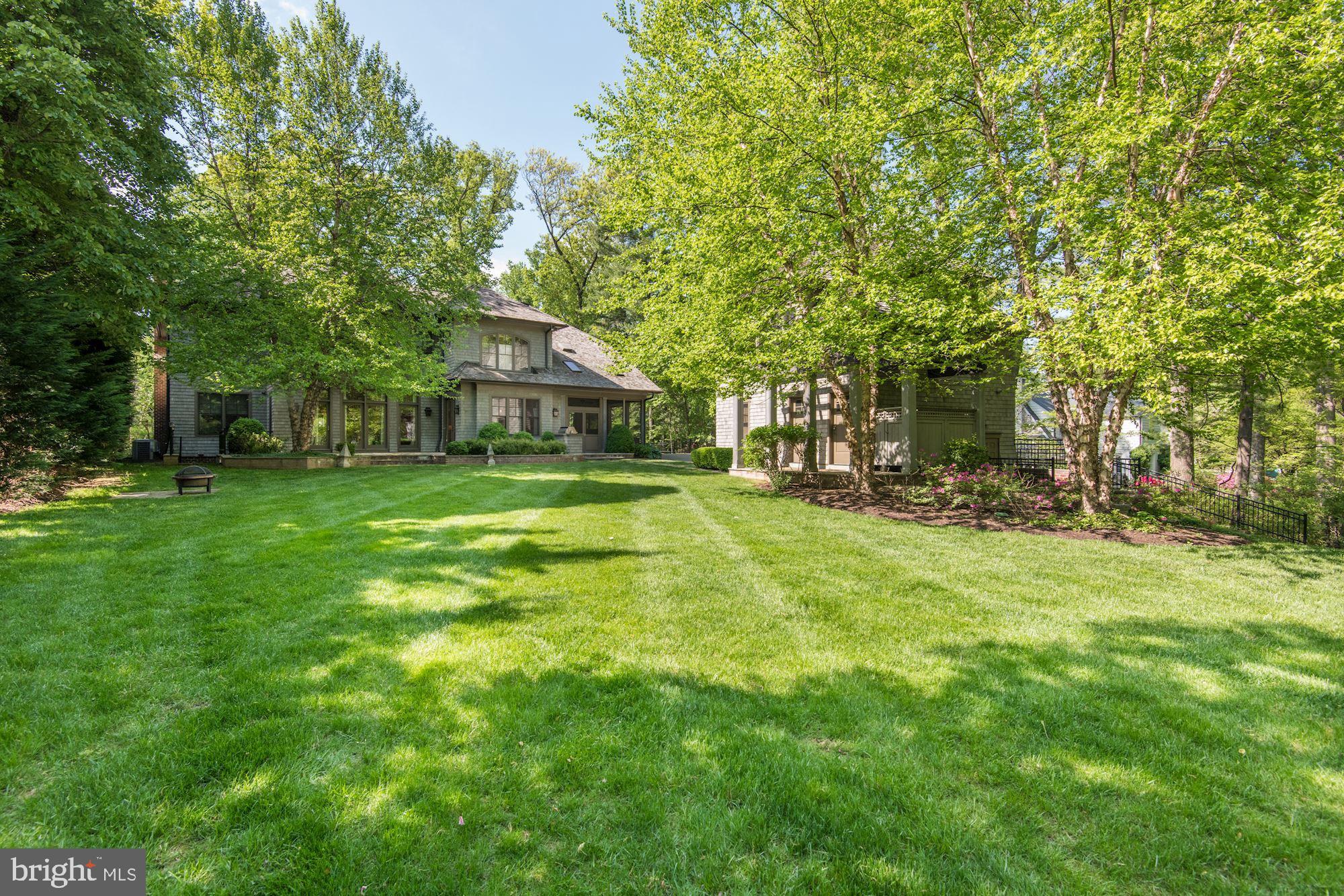 BRADLEY HILLS GROVE - Residential