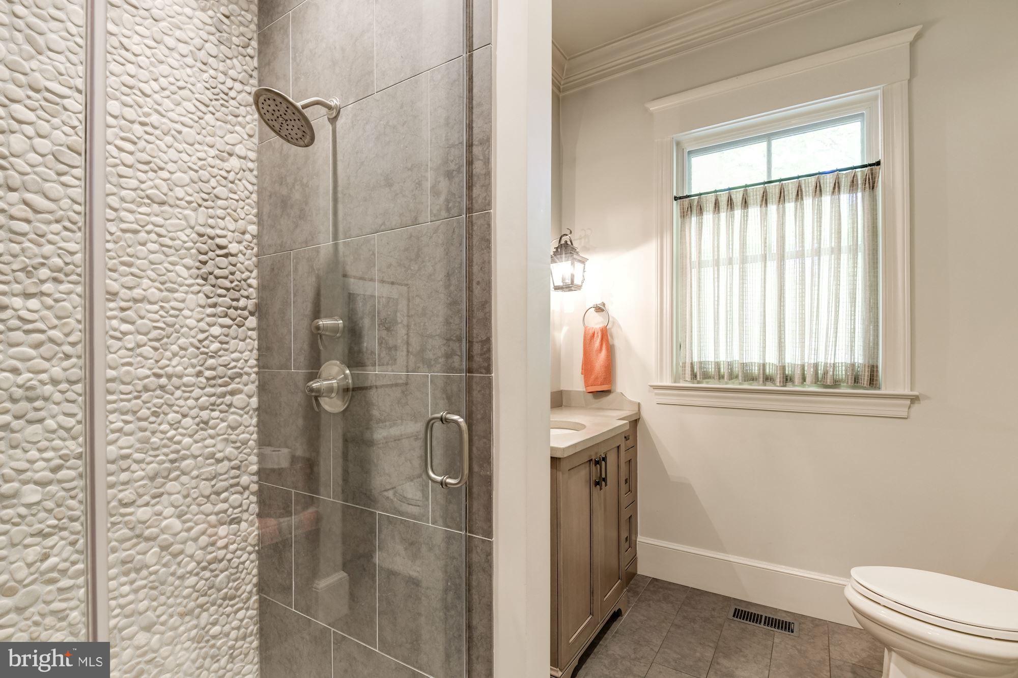 BRADLEY HILLS GROVE - Residential