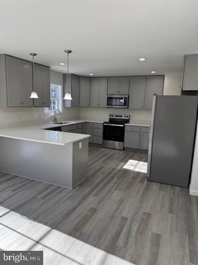 ANDREWS LAKE ESTS - Residential