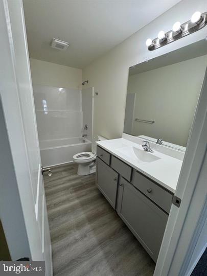 ANDREWS LAKE ESTS - Residential