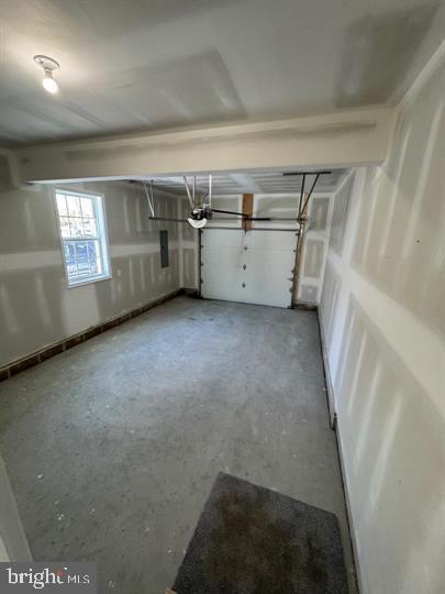 ANDREWS LAKE ESTS - Residential