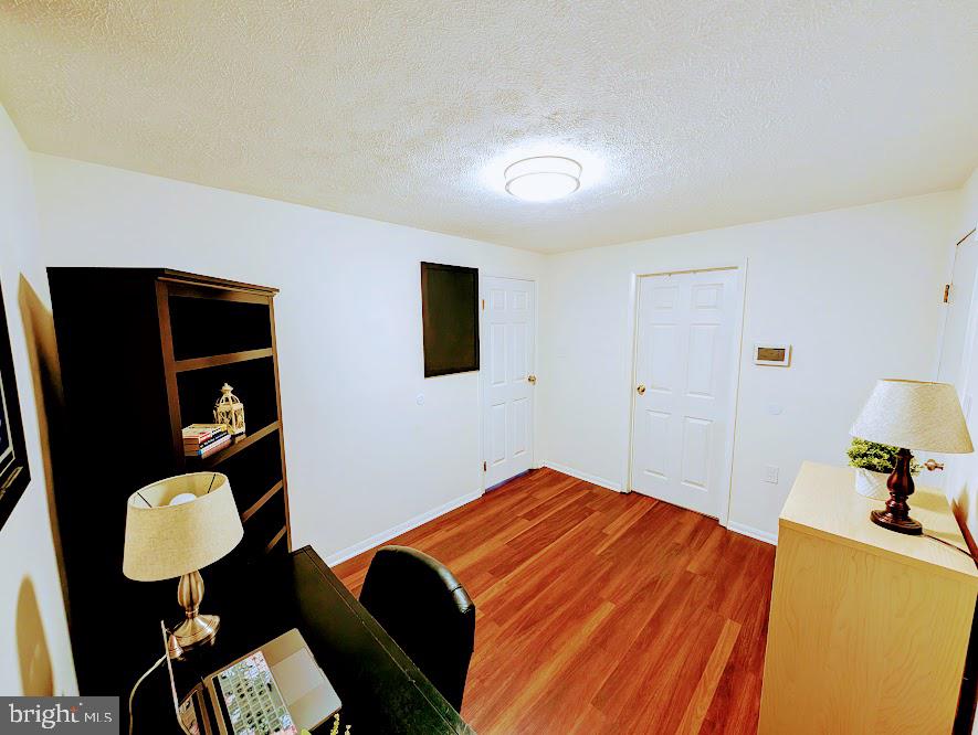 STONEYBROOKE - Residential