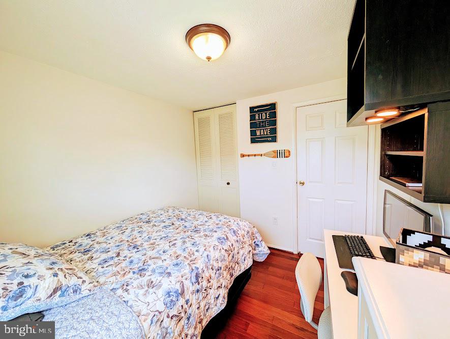 STONEYBROOKE - Residential