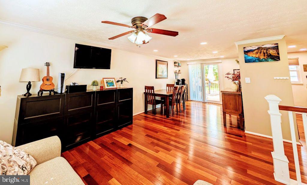 STONEYBROOKE - Residential