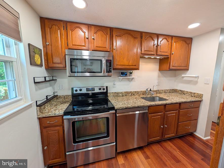 STONEYBROOKE - Residential