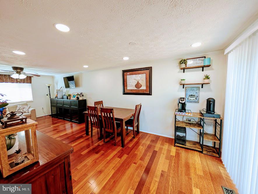 STONEYBROOKE - Residential