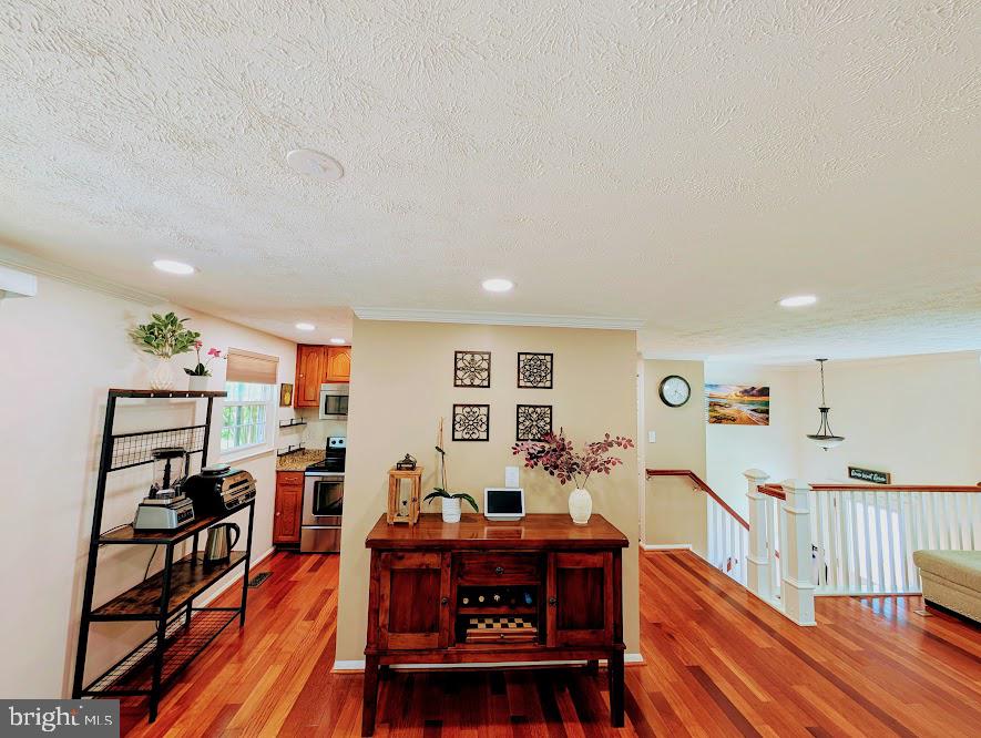 STONEYBROOKE - Residential