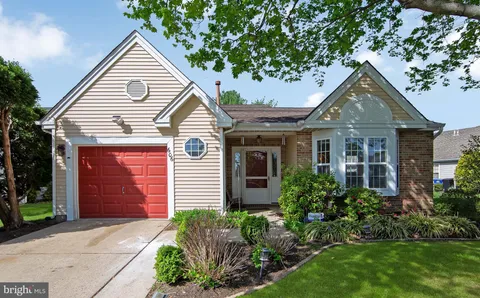 606 Cascade Dr, Mount Laurel, NJ 08054 - MLS#: NJBL2085242