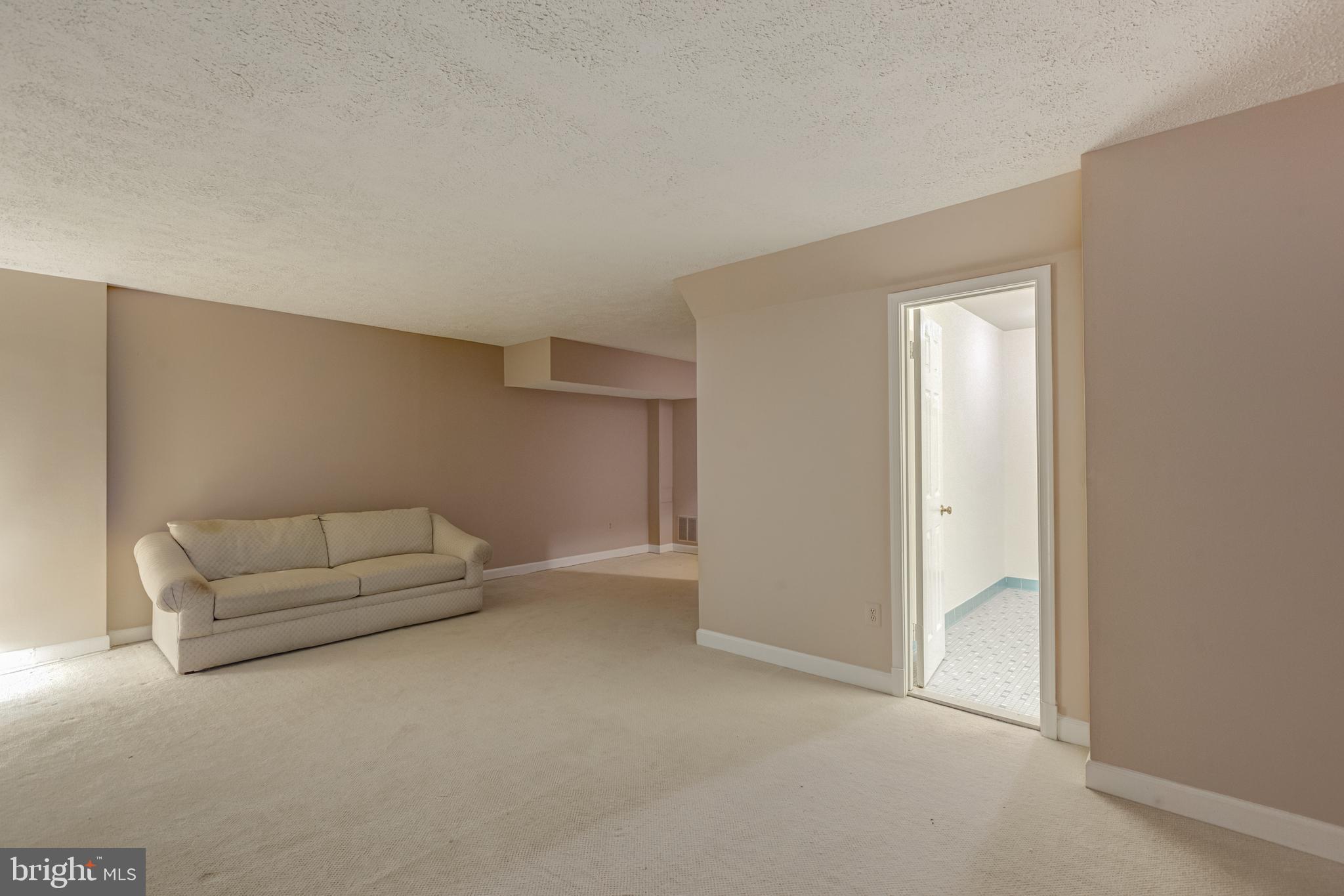 AUTUMN CHASE - Residential Lease