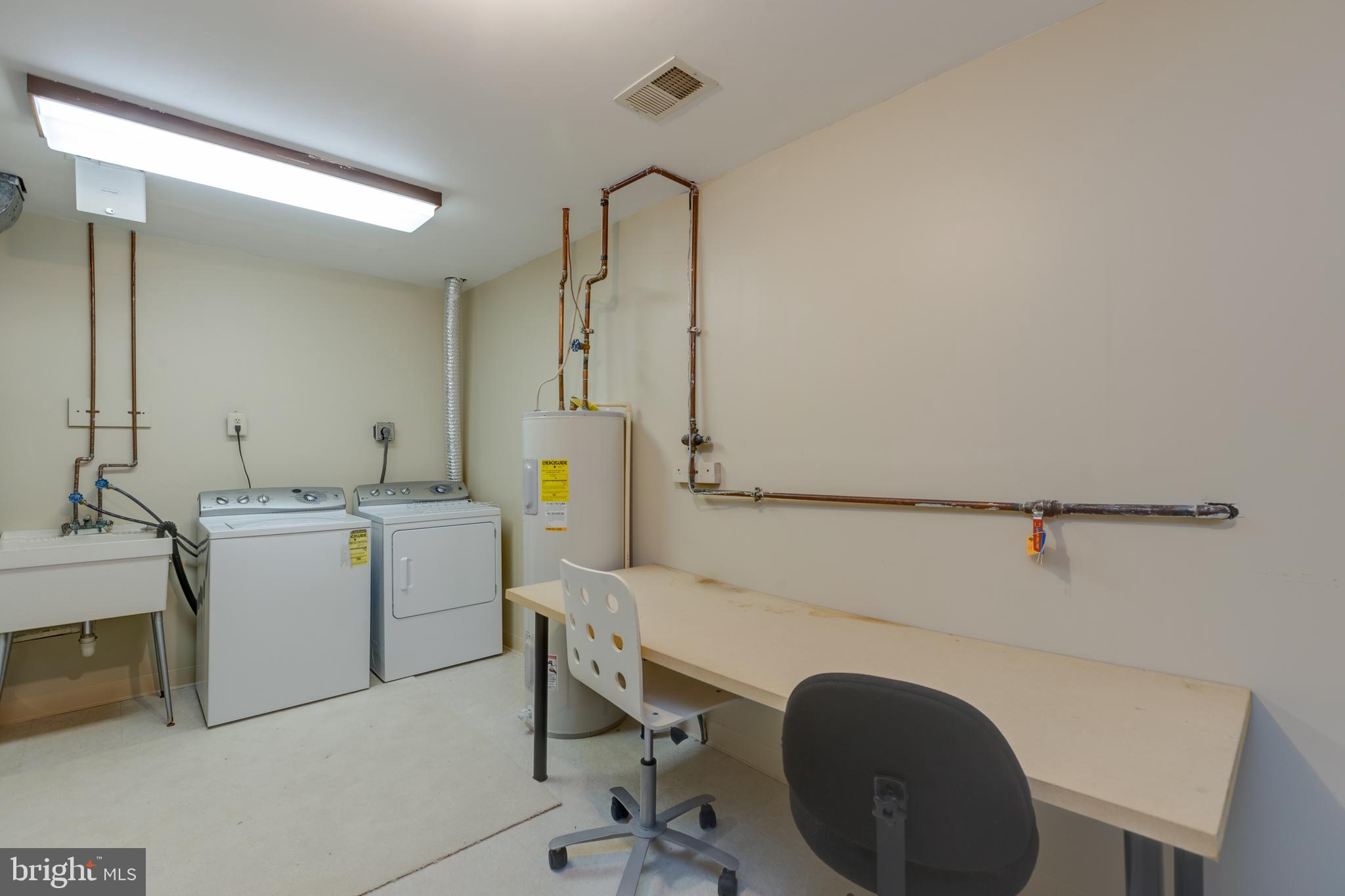 AUTUMN CHASE - Residential Lease