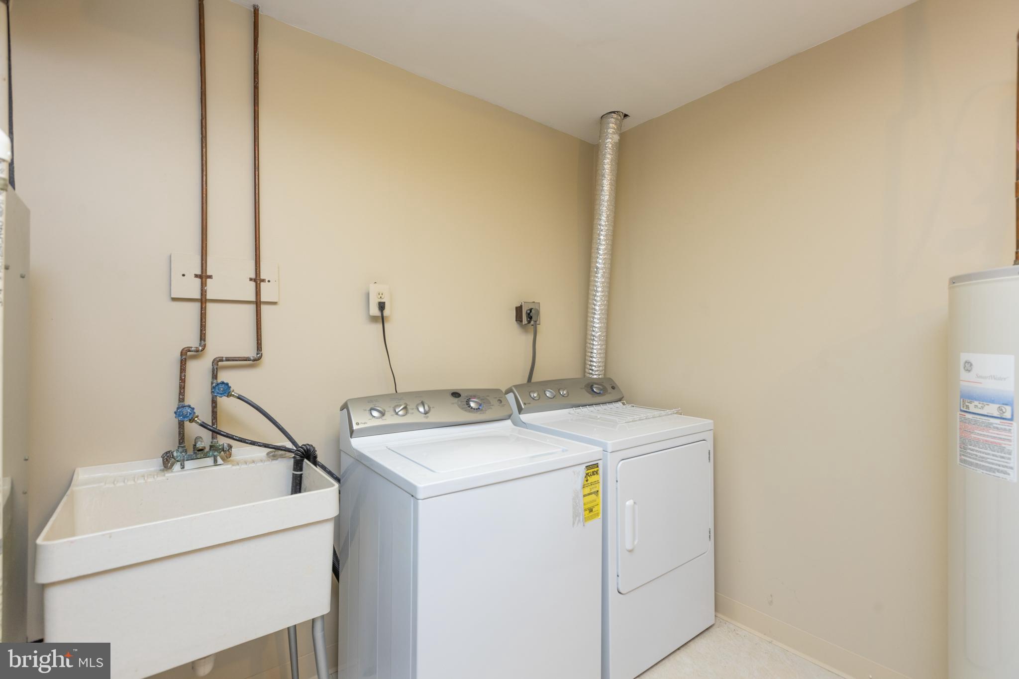 AUTUMN CHASE - Residential Lease