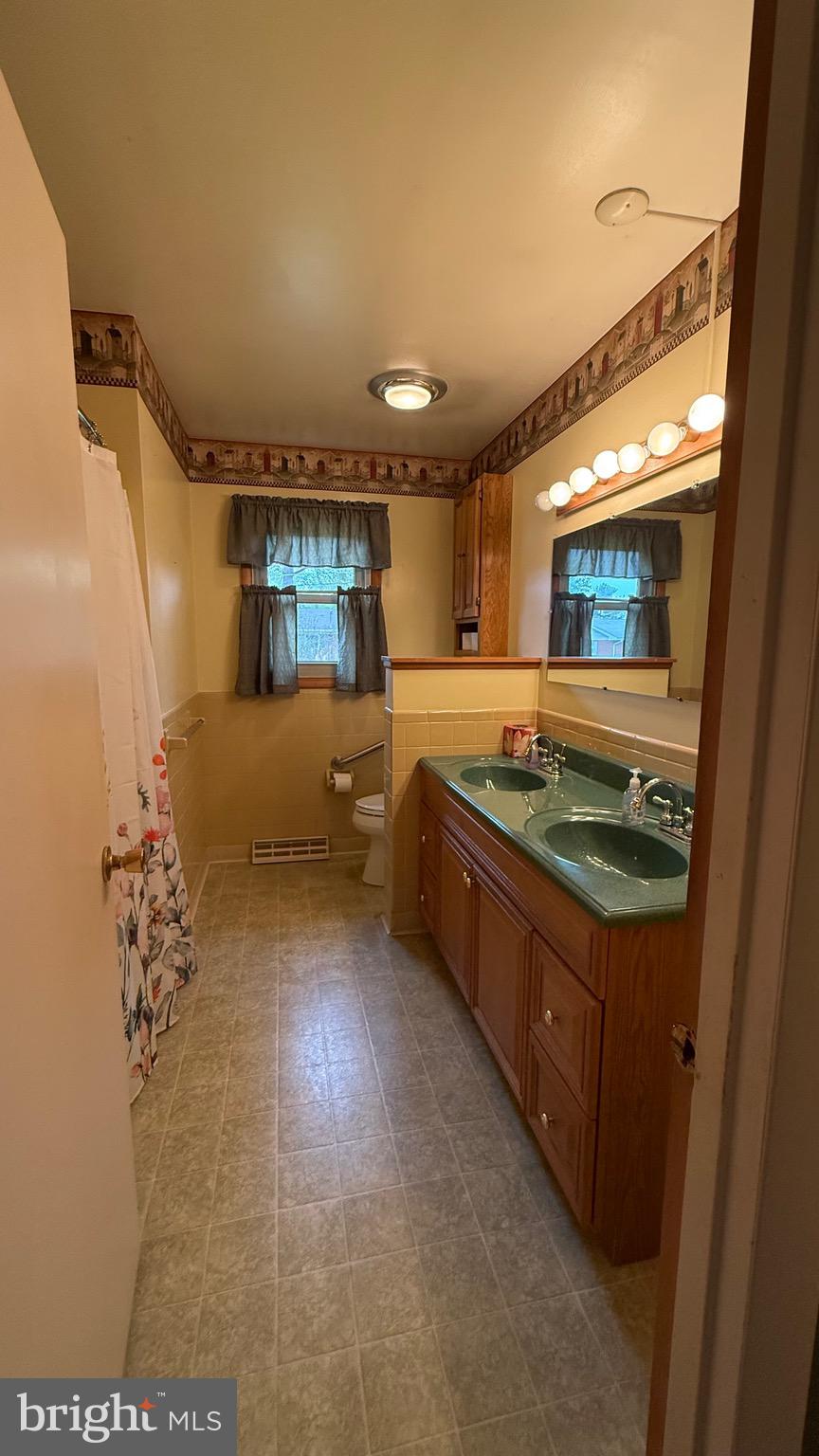 SUNSET ACRES - Residential