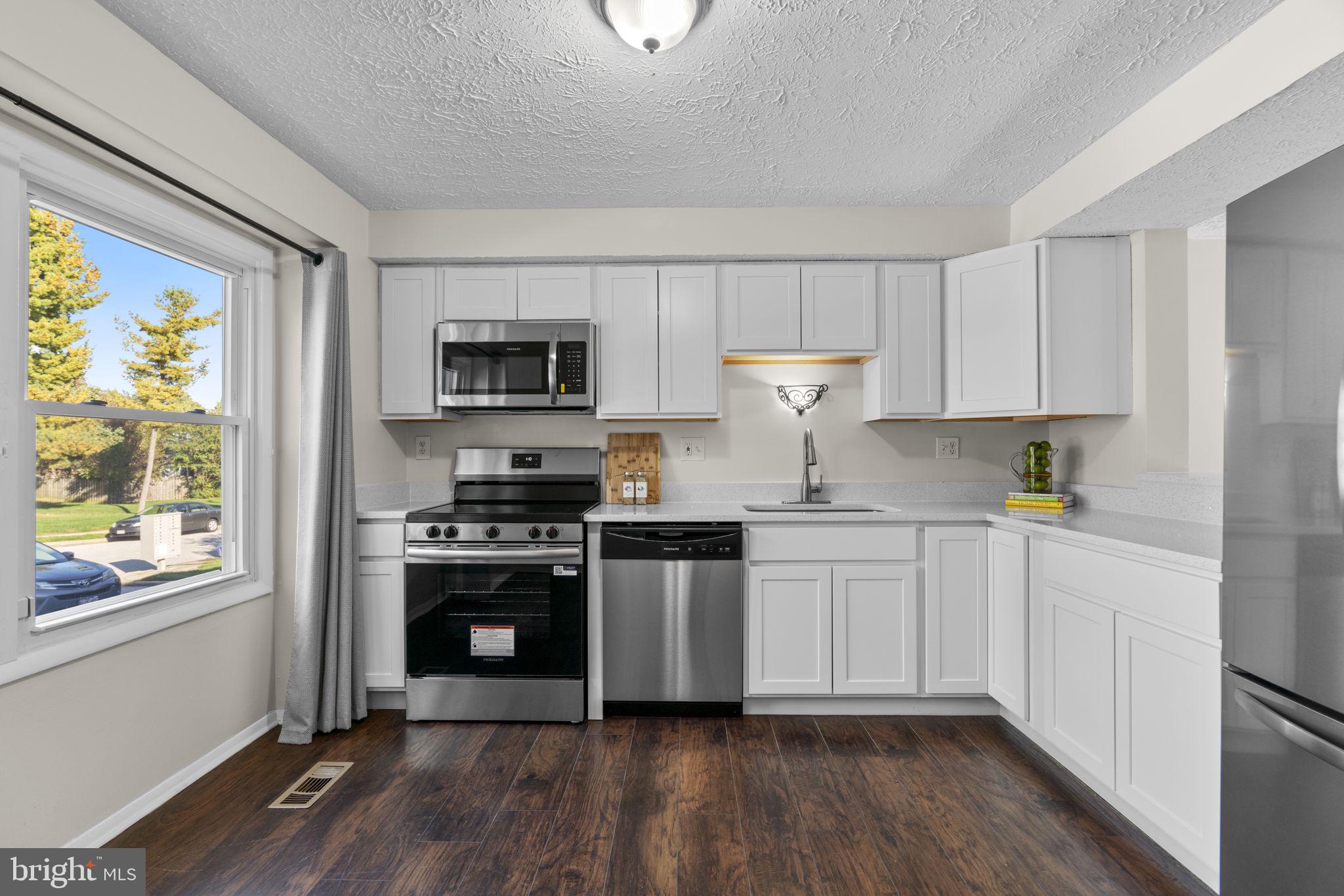 6065 CEDAR WOOD DRIVE