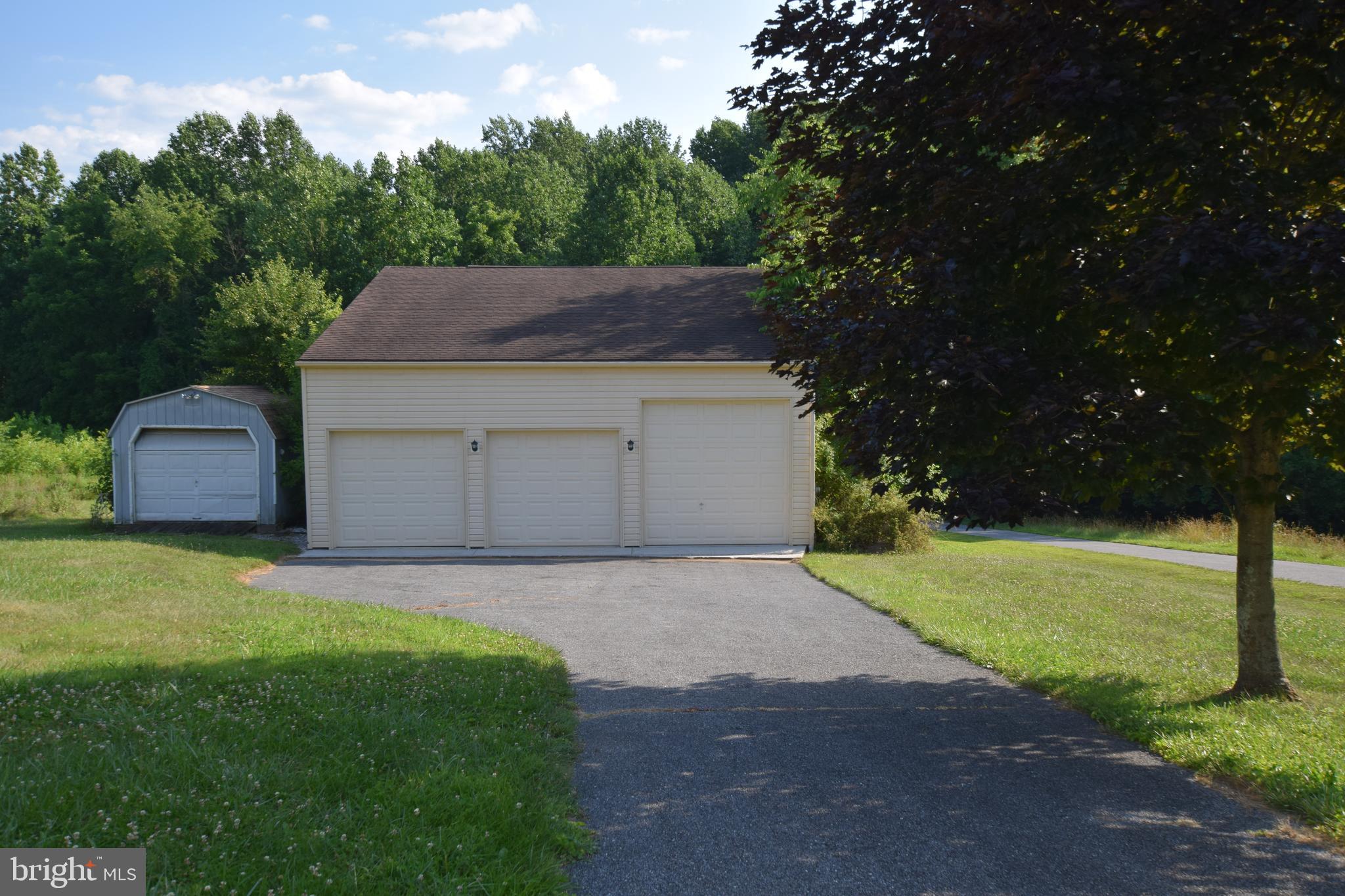 GRAND VALLEY FARMS - Residential