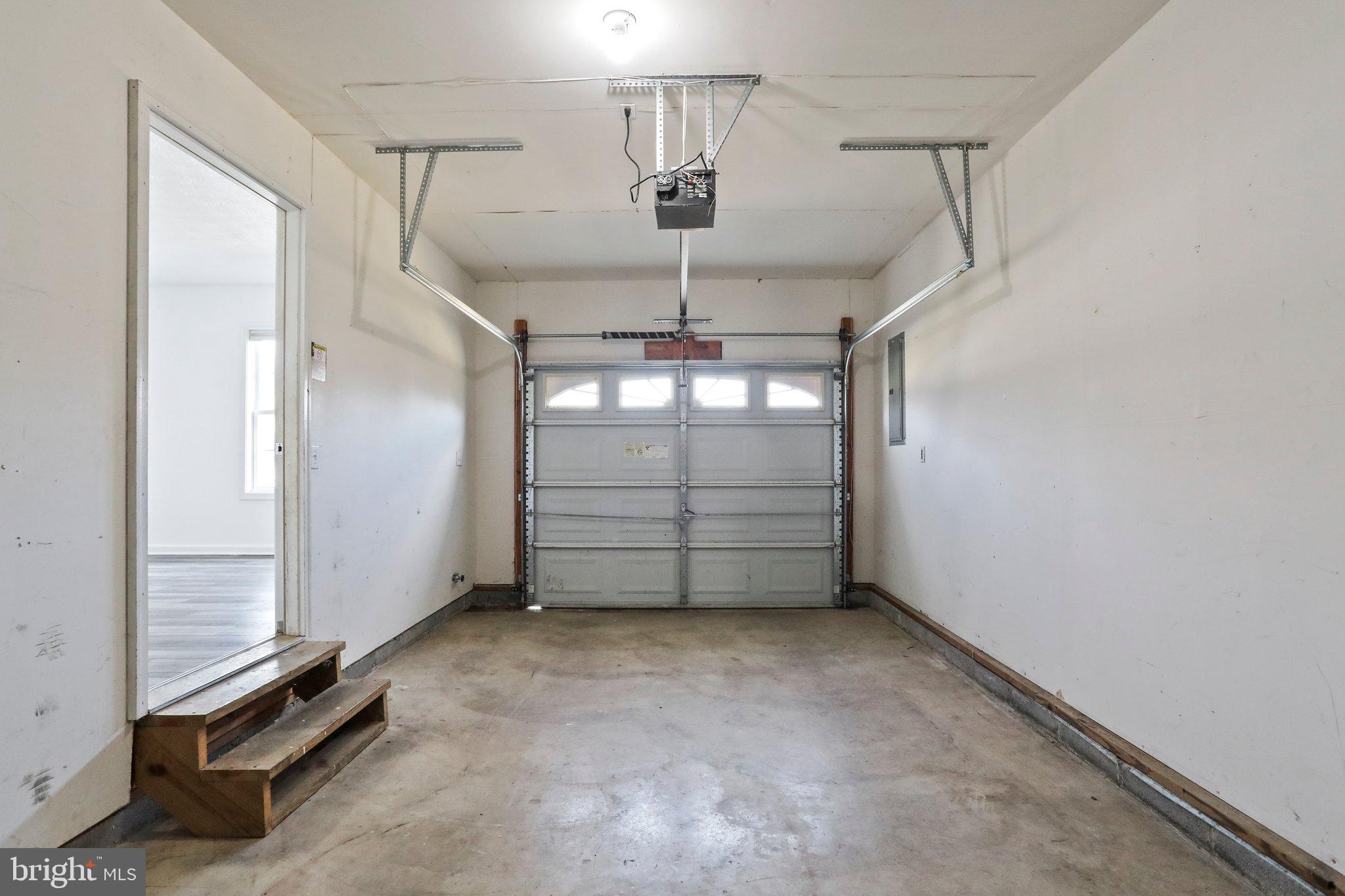 MEADOWS OF ARDEN - Residential Lease