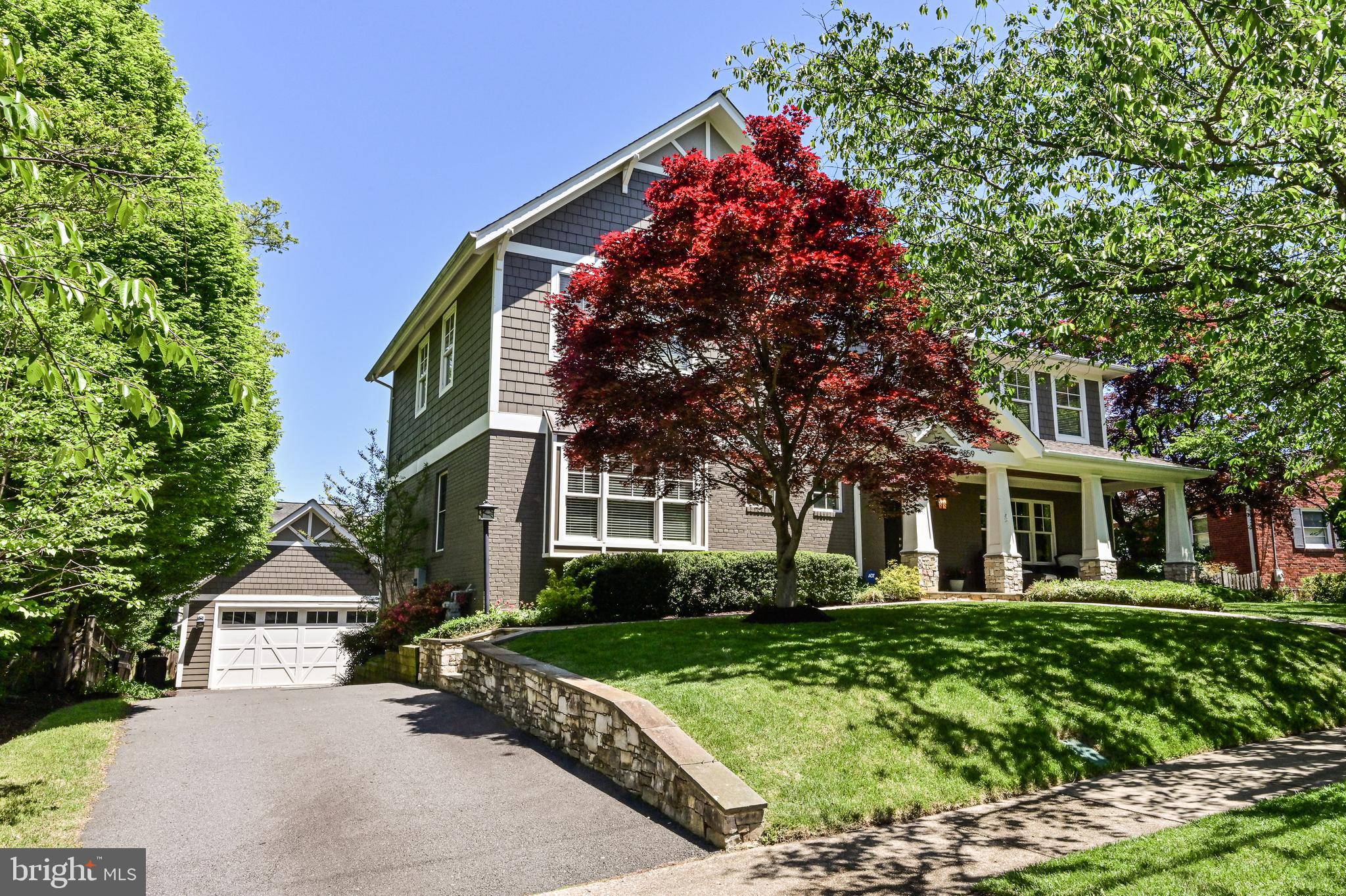 GOLF CLUB MANOR - Residential