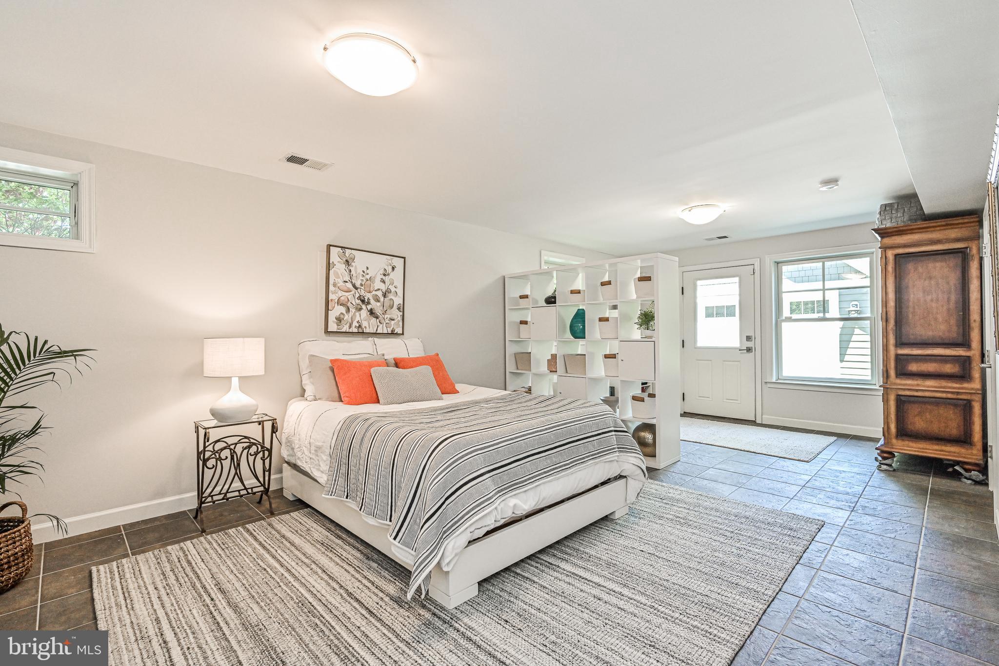 GOLF CLUB MANOR - Residential