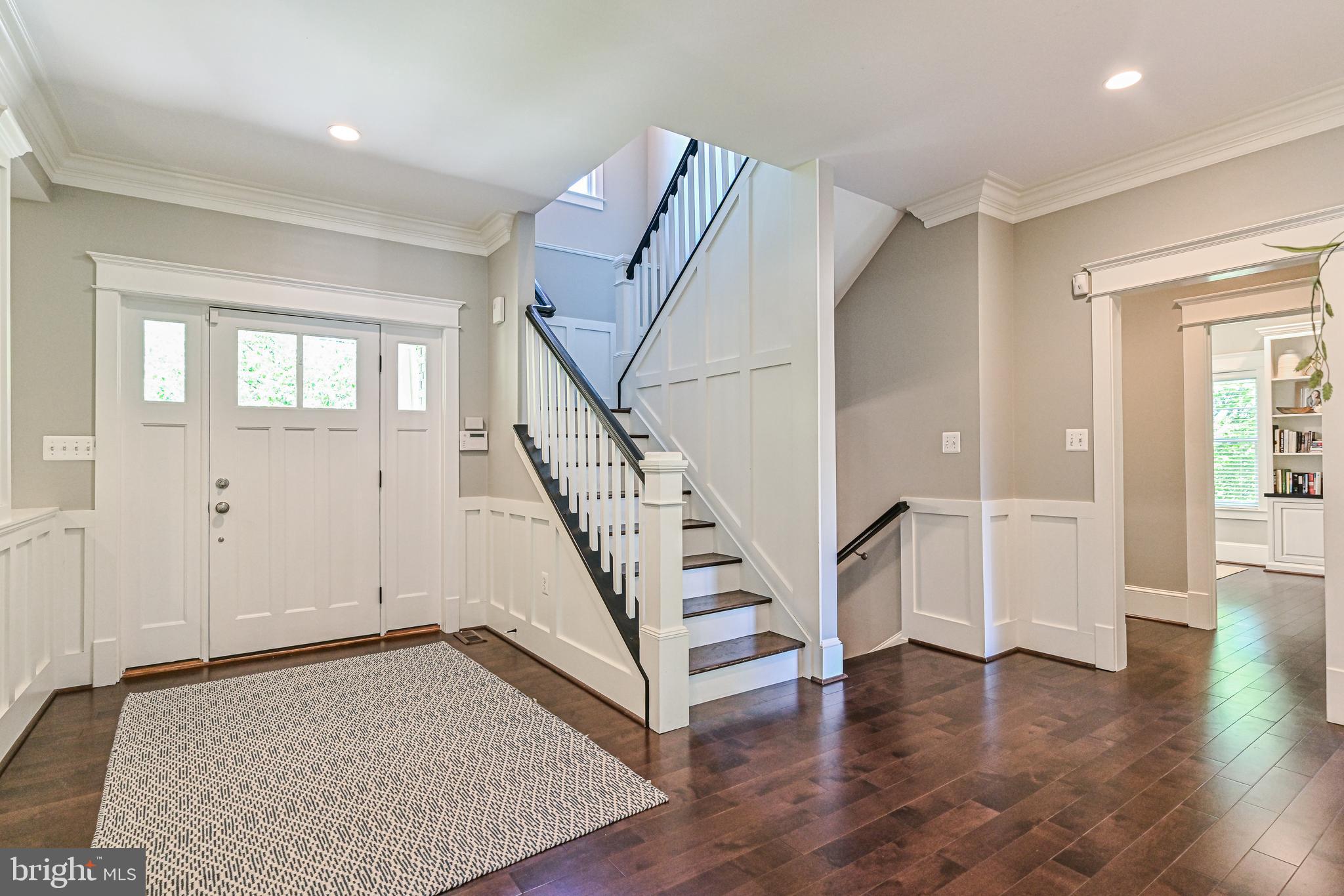 GOLF CLUB MANOR - Residential