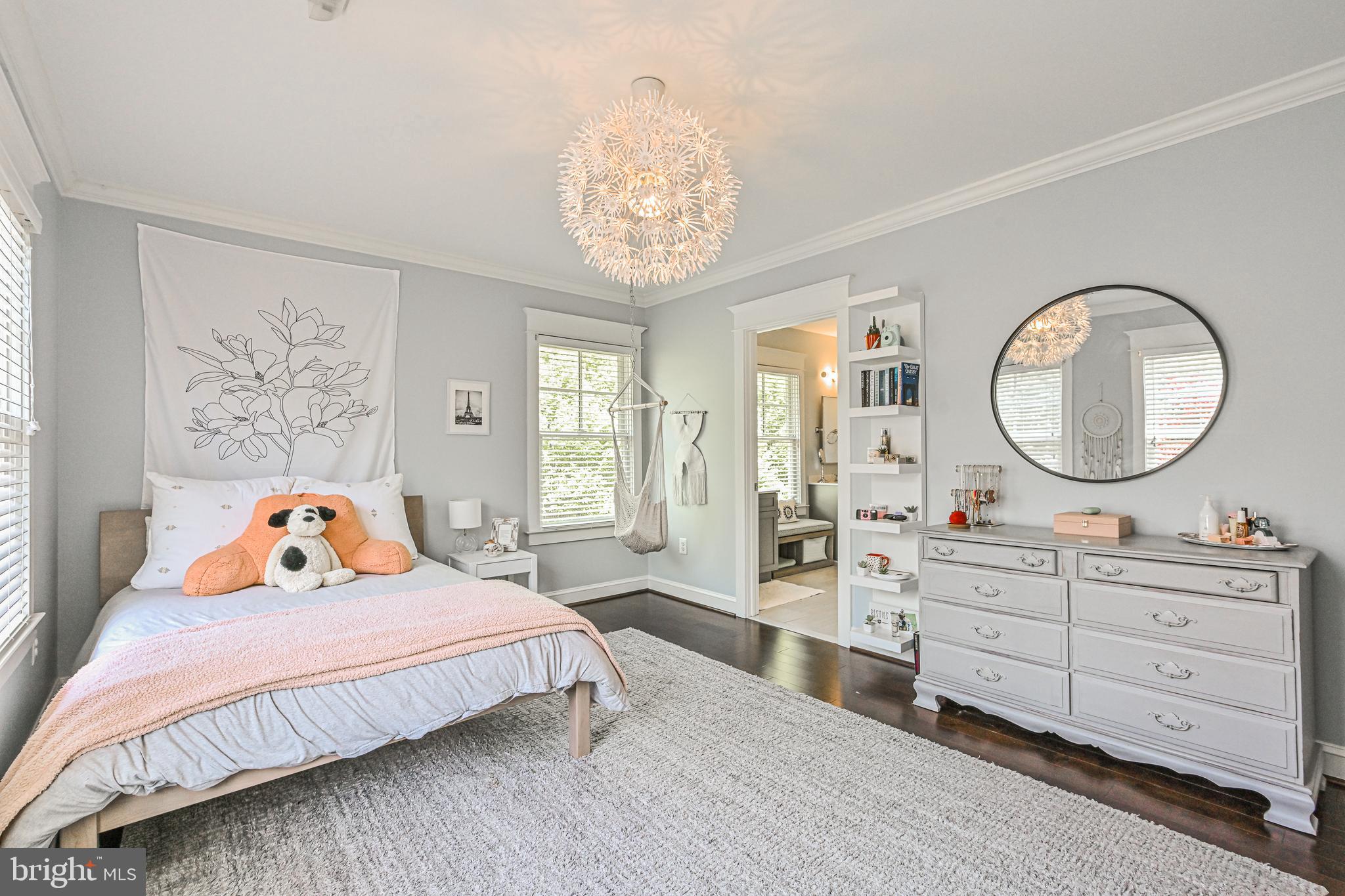 GOLF CLUB MANOR - Residential