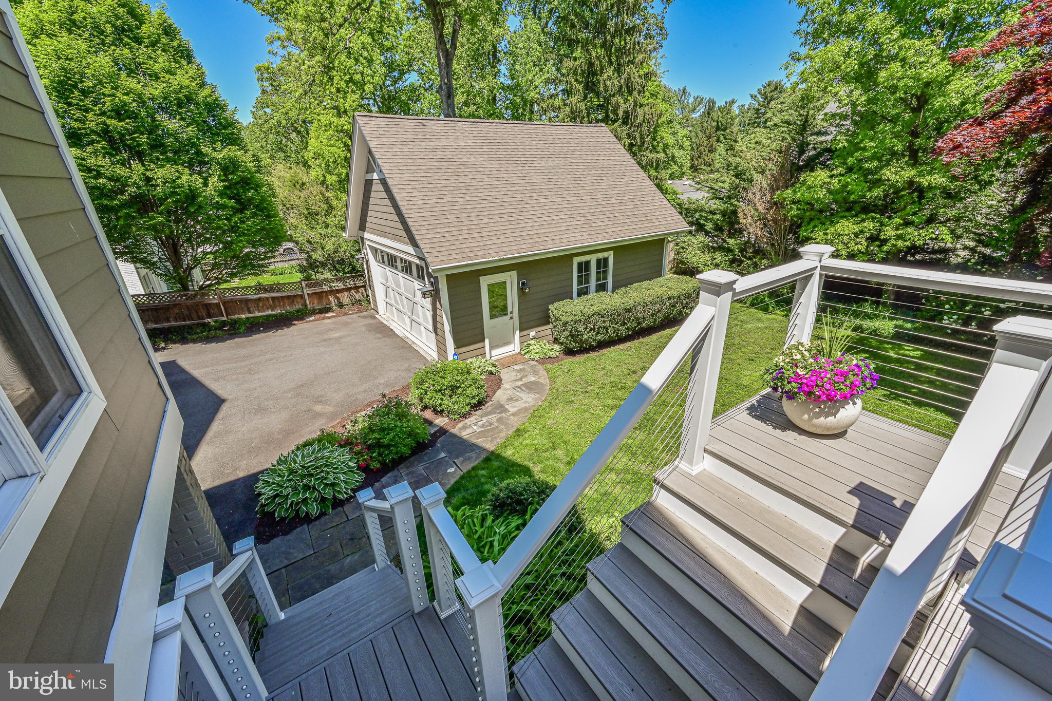 GOLF CLUB MANOR - Residential