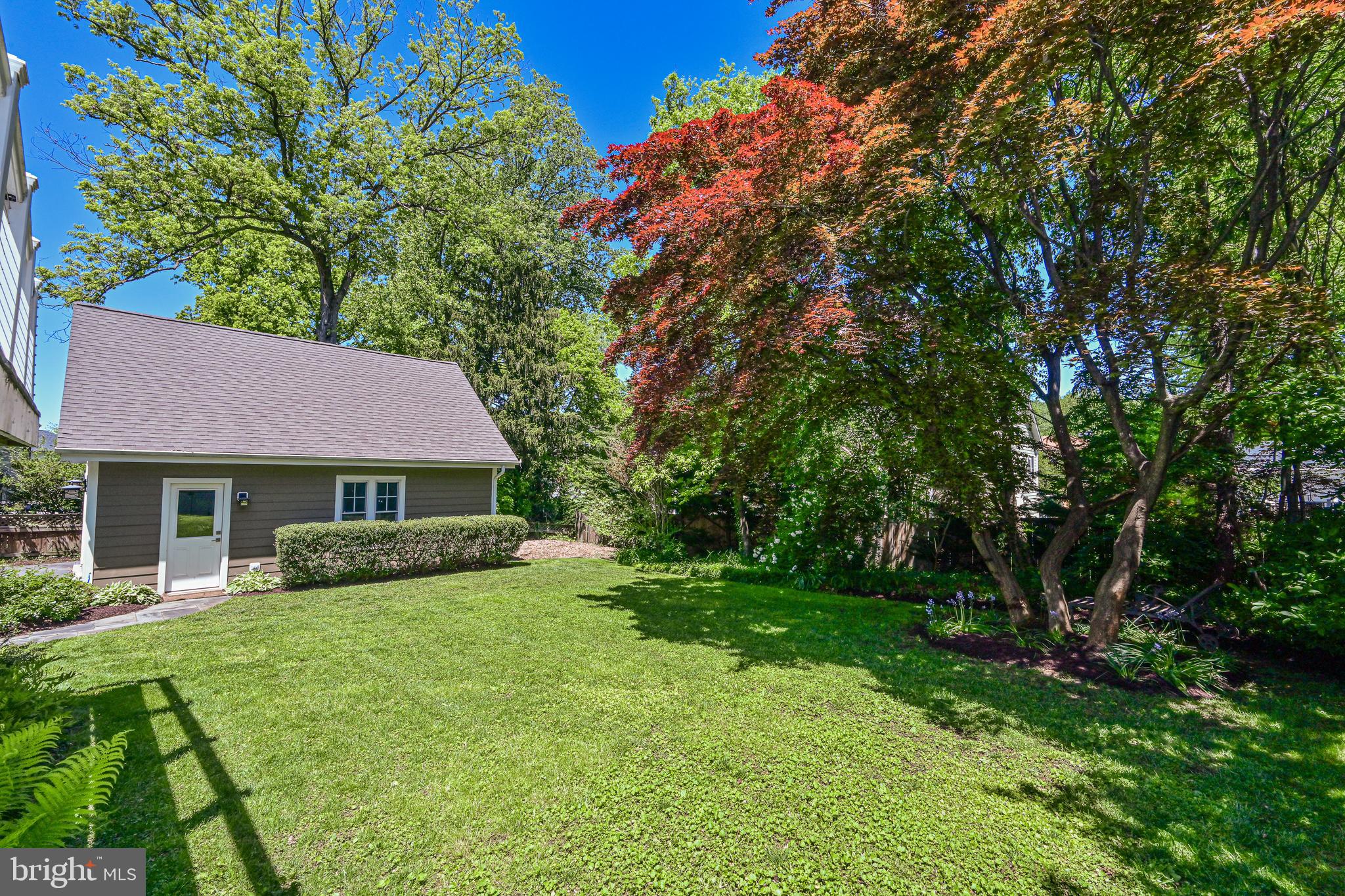 GOLF CLUB MANOR - Residential