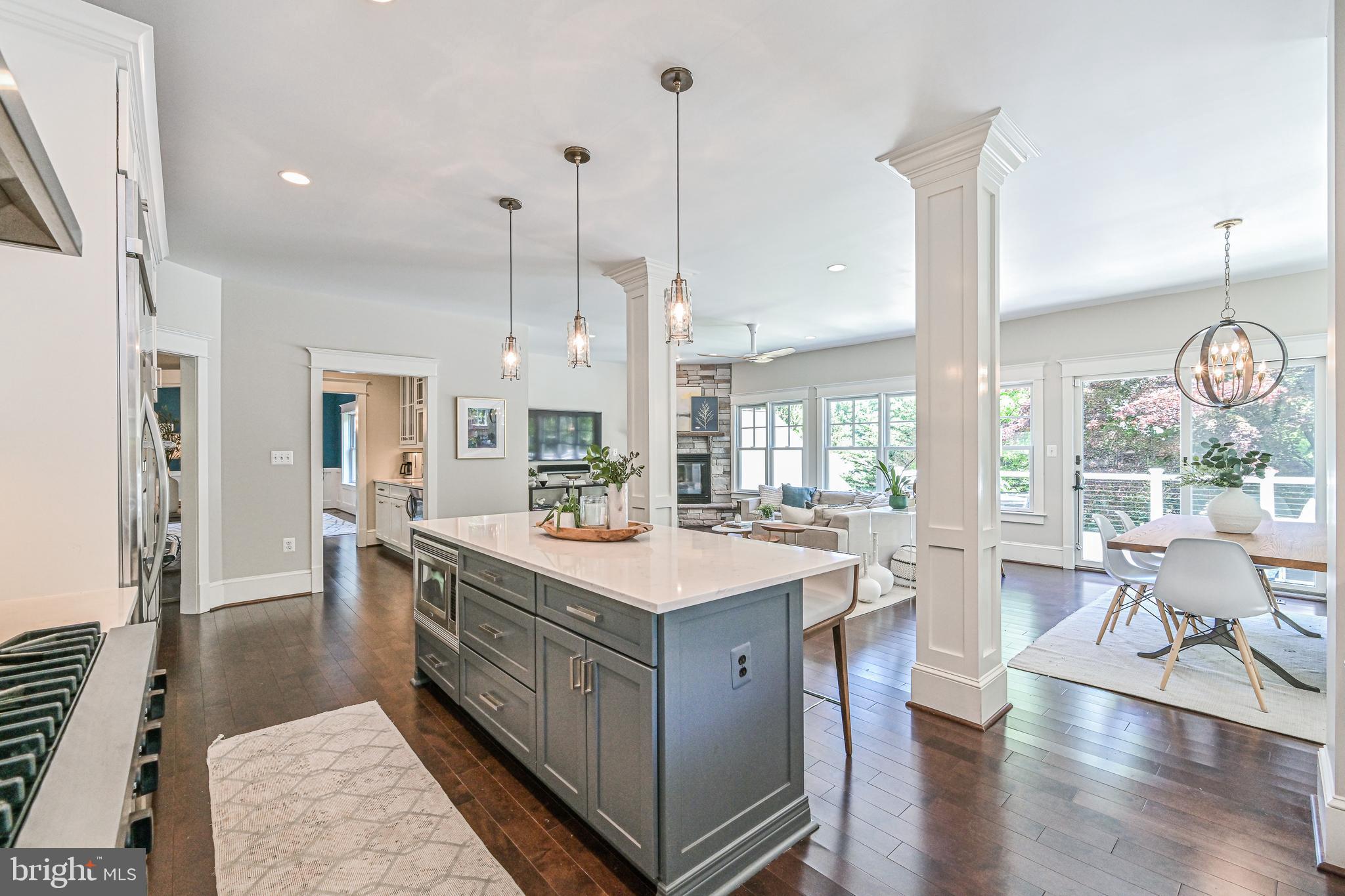 GOLF CLUB MANOR - Residential