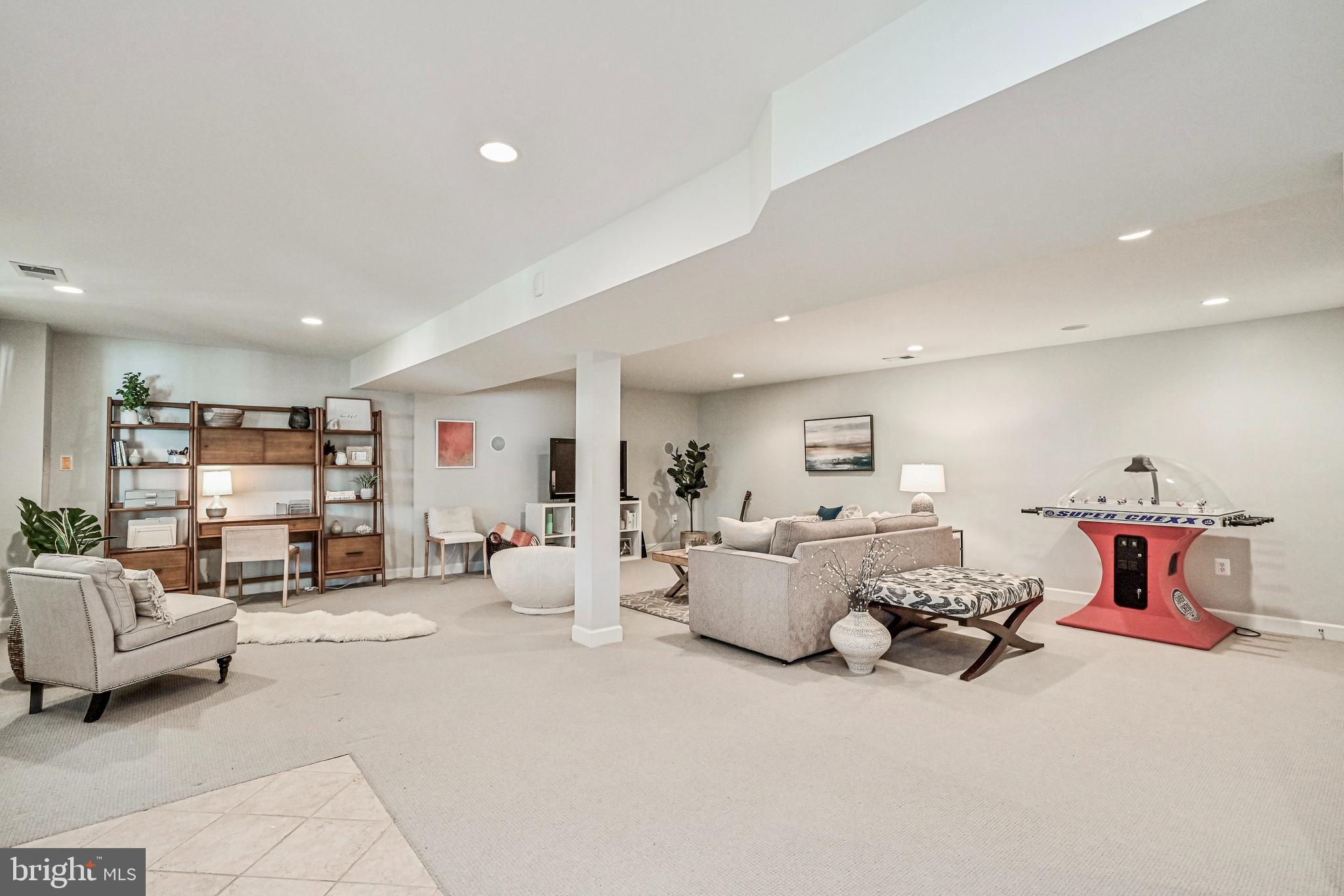 GOLF CLUB MANOR - Residential