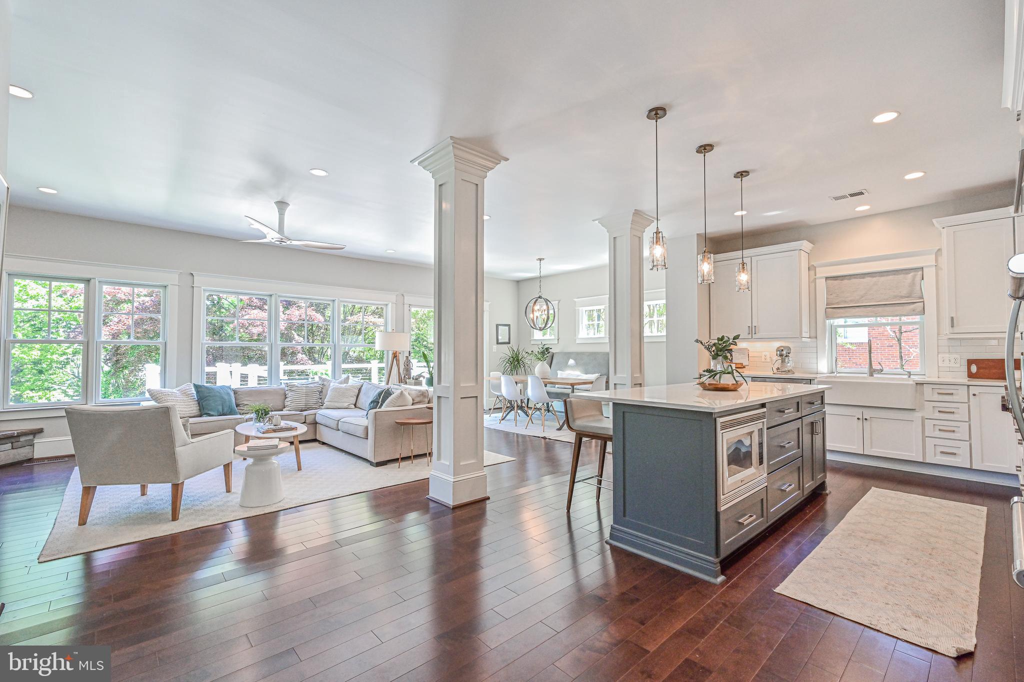 GOLF CLUB MANOR - Residential