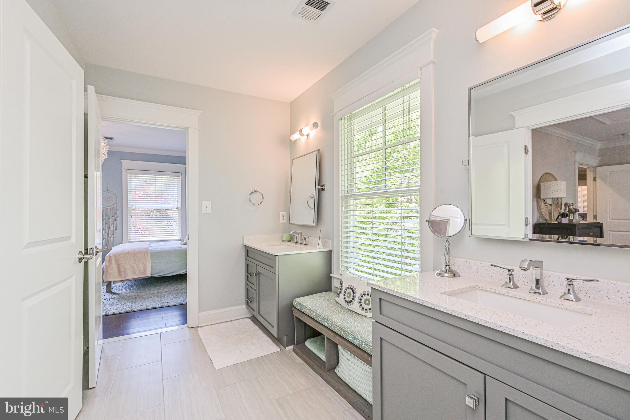 GOLF CLUB MANOR - Residential