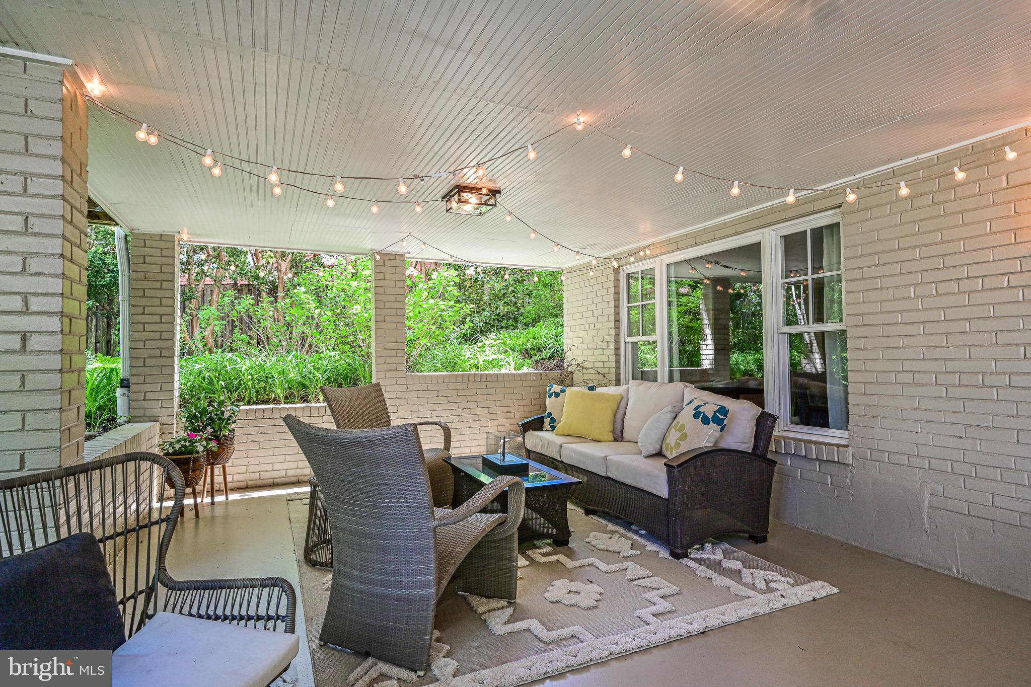 GOLF CLUB MANOR - Residential