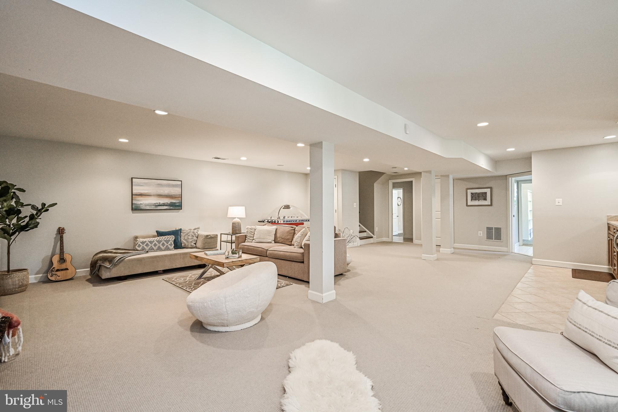 GOLF CLUB MANOR - Residential