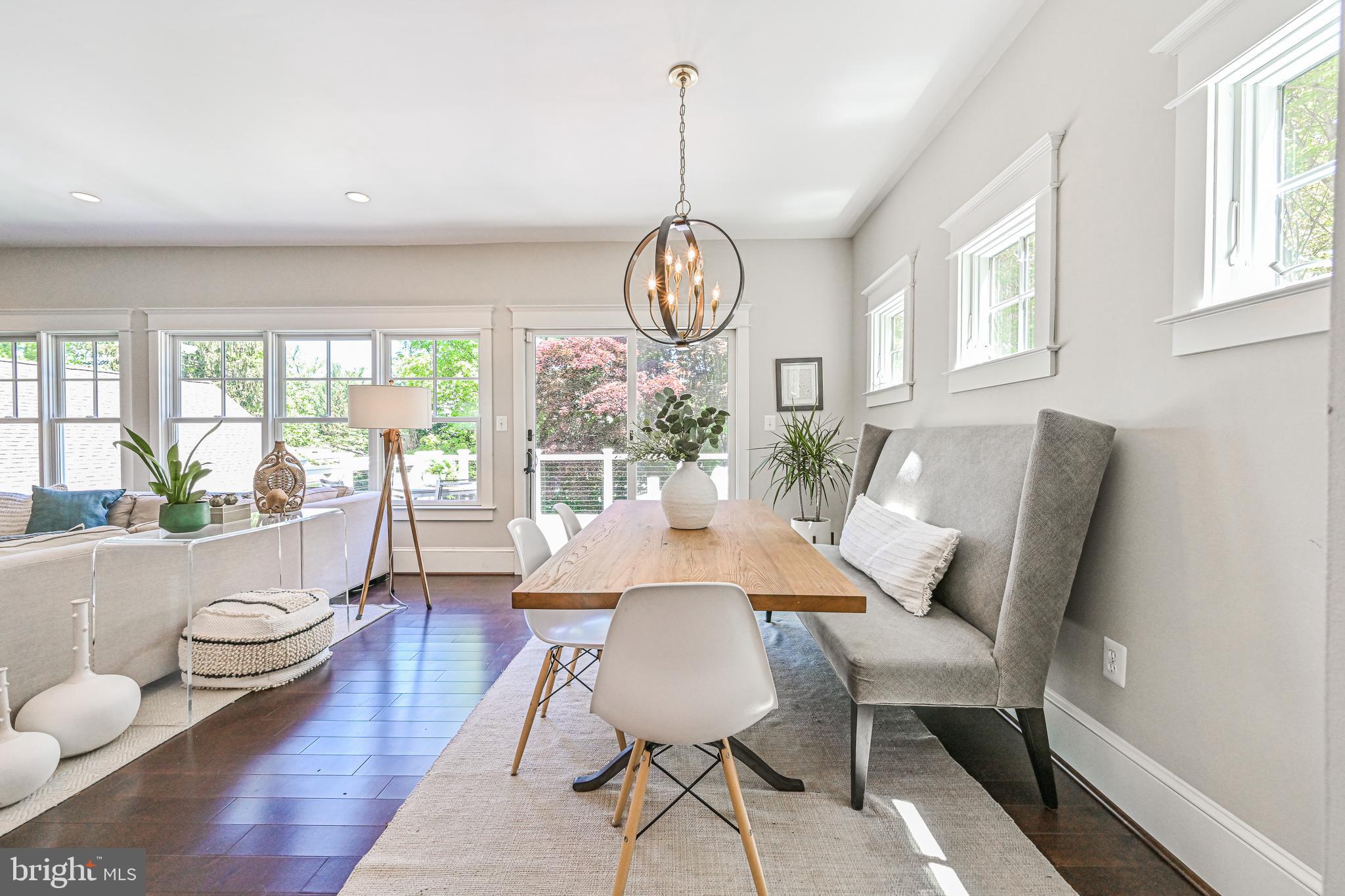 GOLF CLUB MANOR - Residential