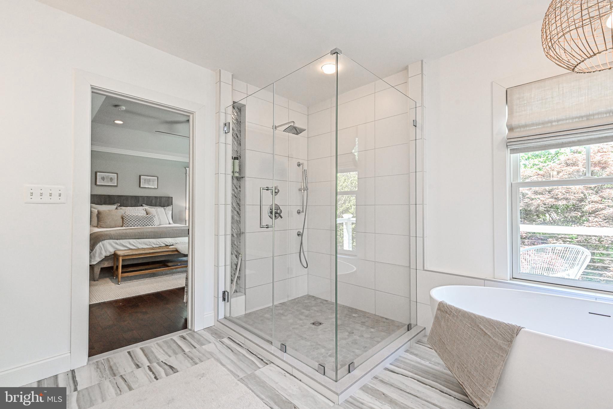 GOLF CLUB MANOR - Residential