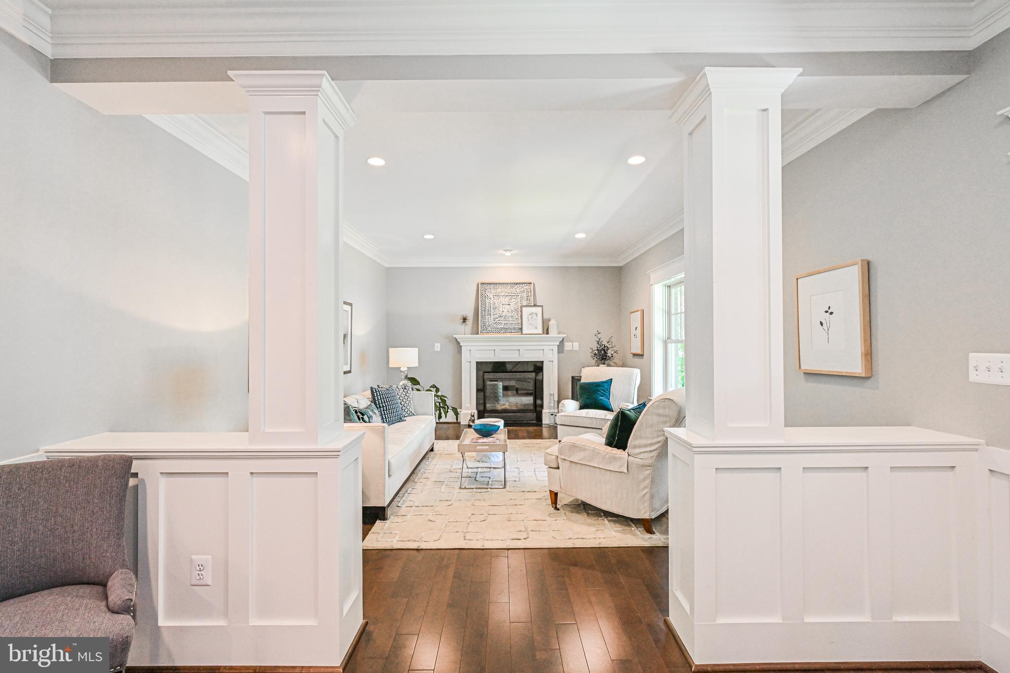 GOLF CLUB MANOR - Residential