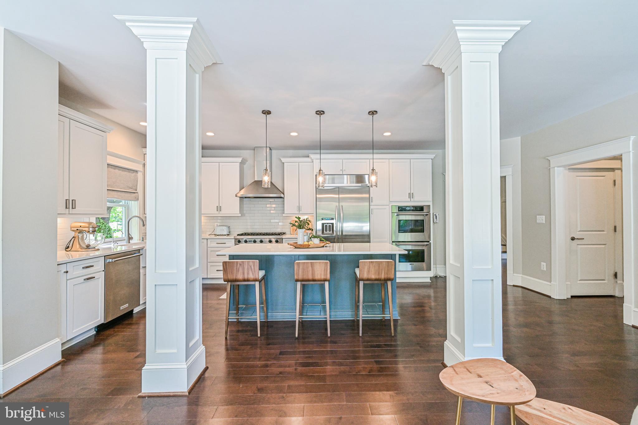 GOLF CLUB MANOR - Residential