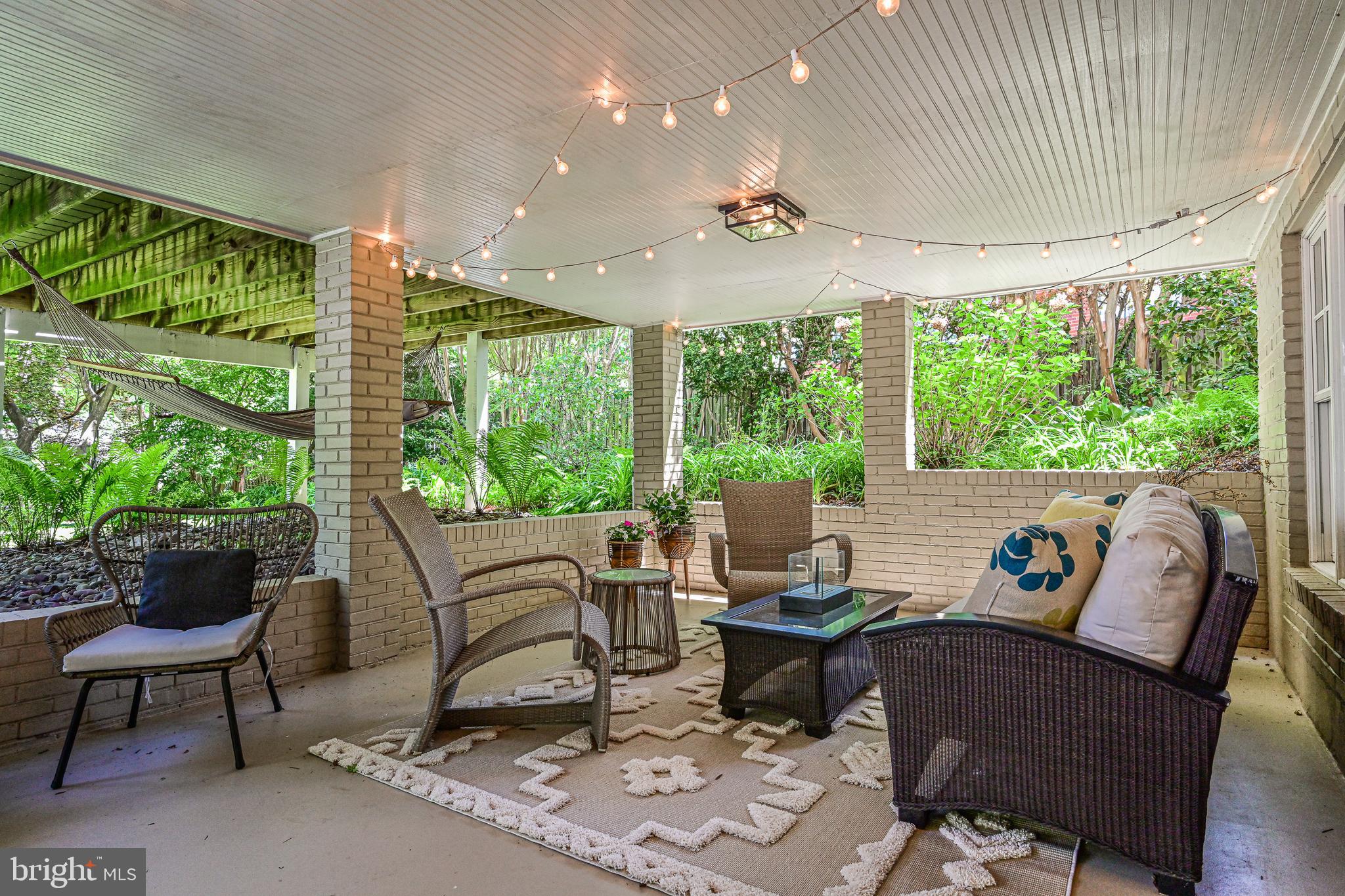 GOLF CLUB MANOR - Residential