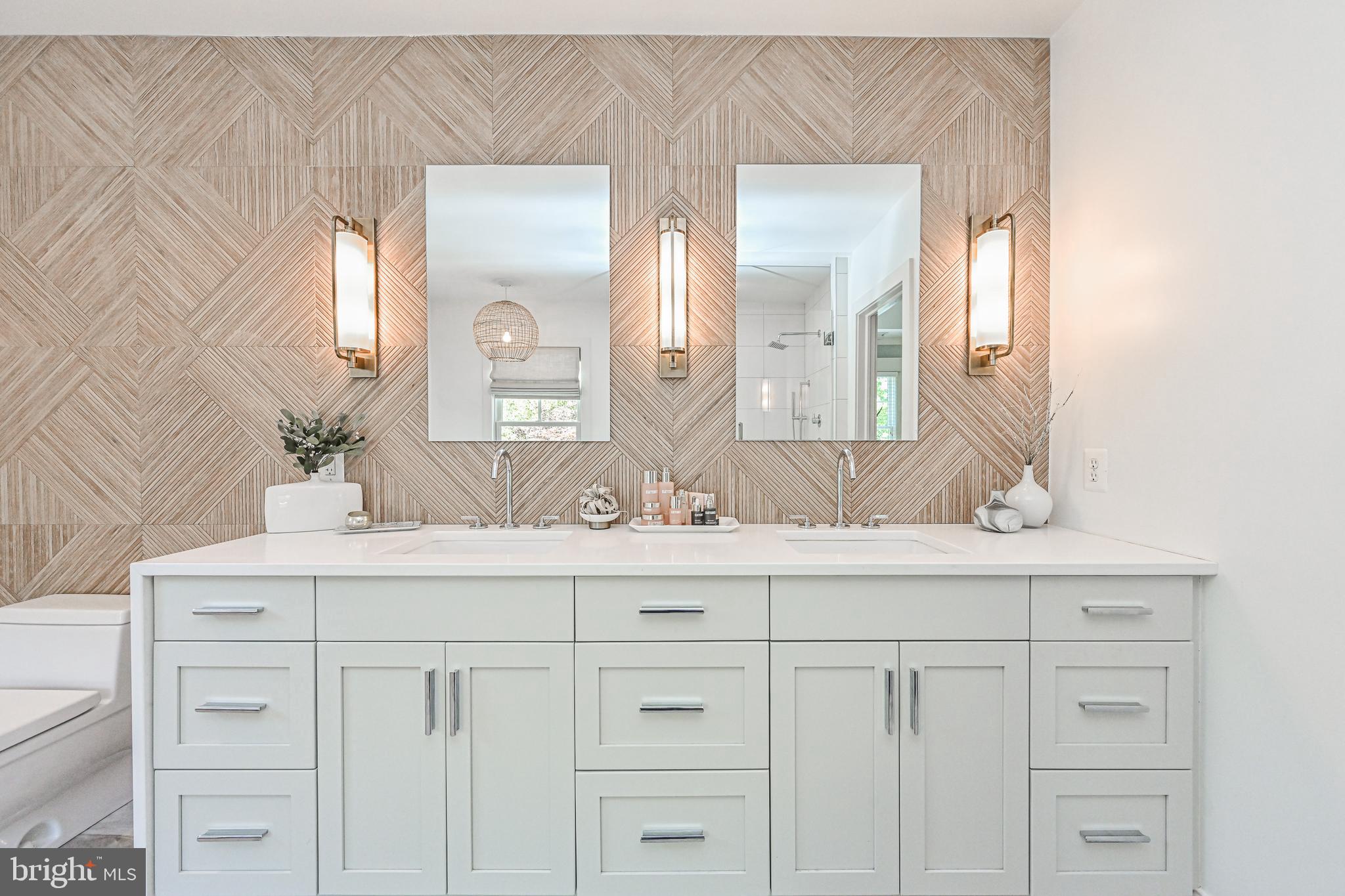 GOLF CLUB MANOR - Residential