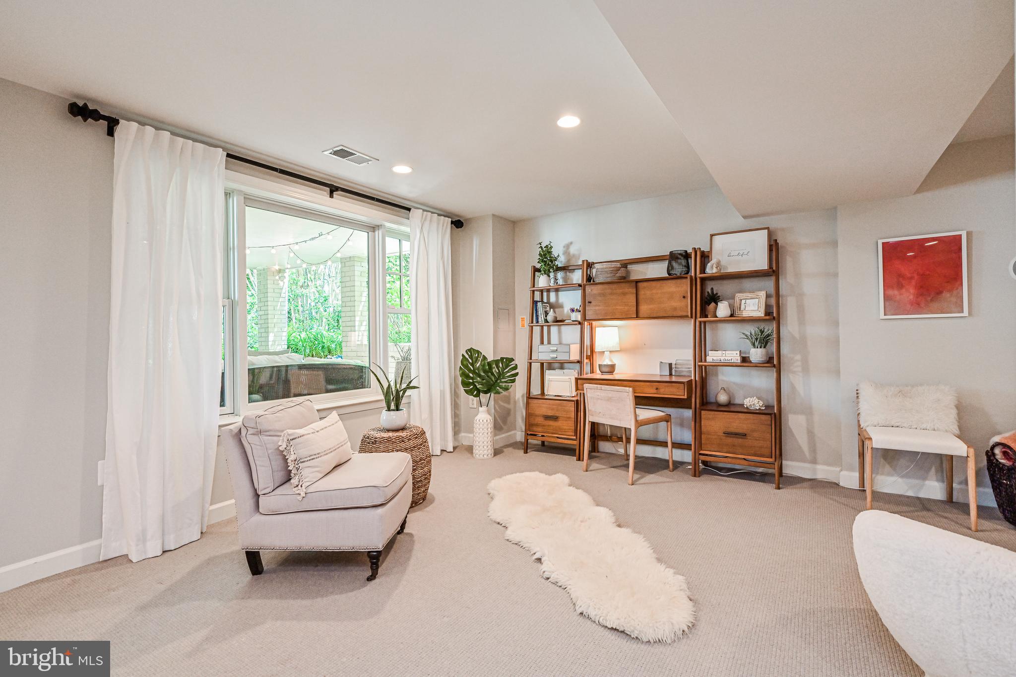 GOLF CLUB MANOR - Residential