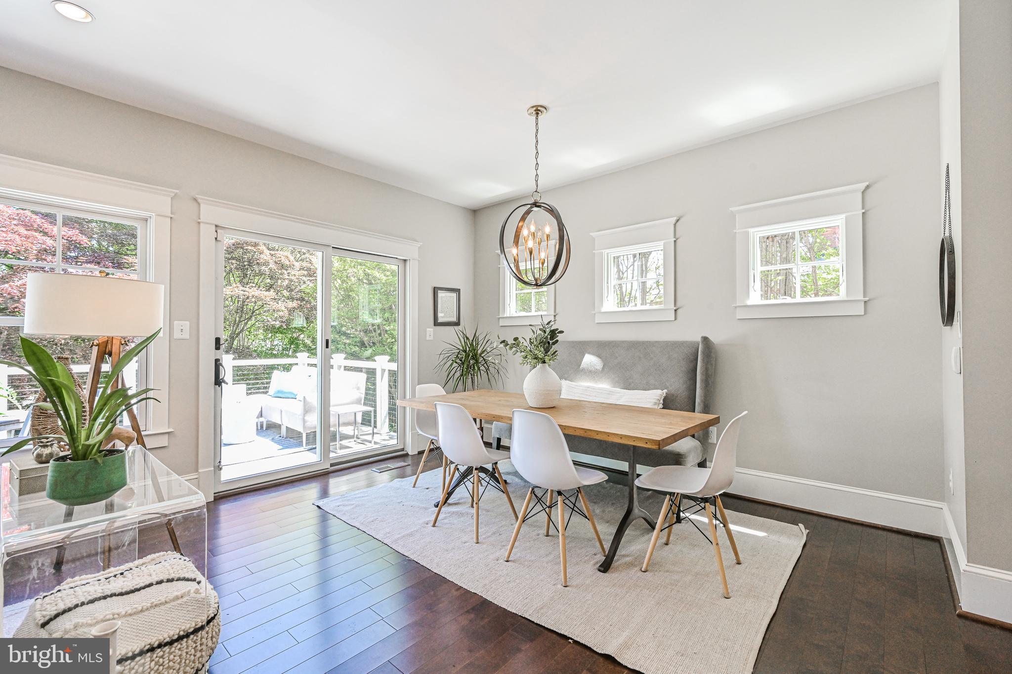 GOLF CLUB MANOR - Residential