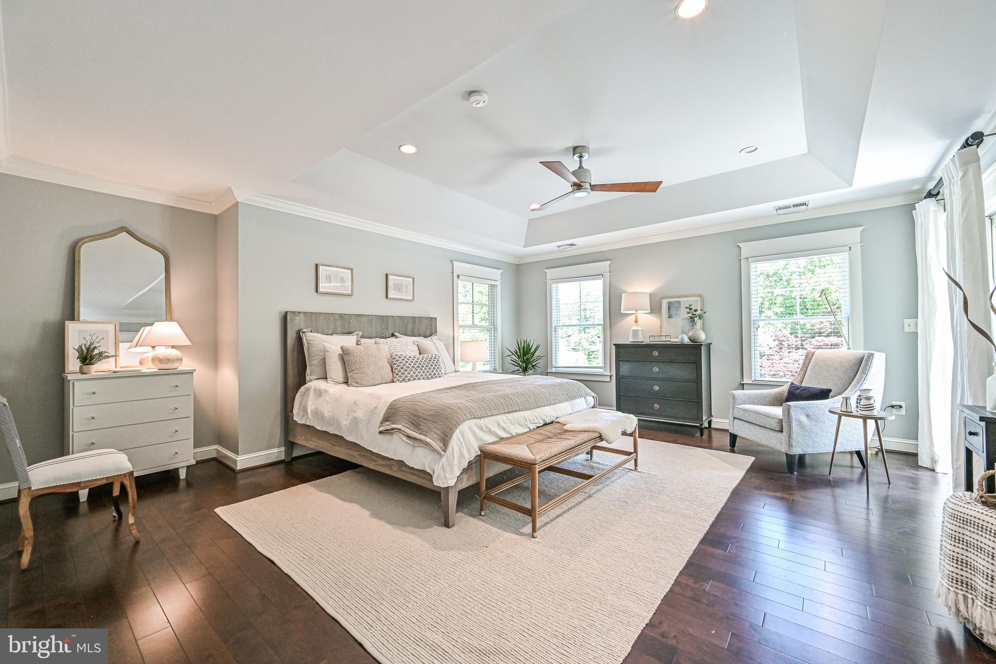 GOLF CLUB MANOR - Residential