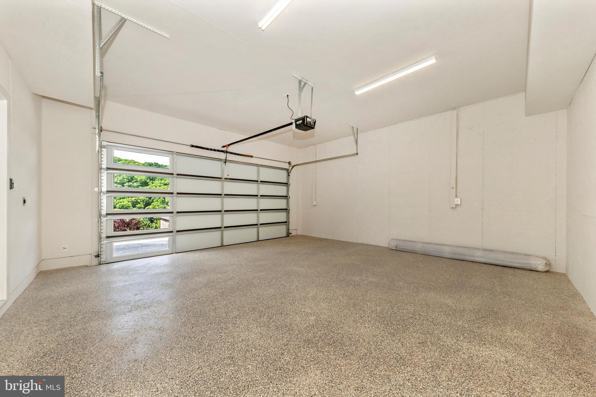 ASPEN LAKE LINGANORE - Residential