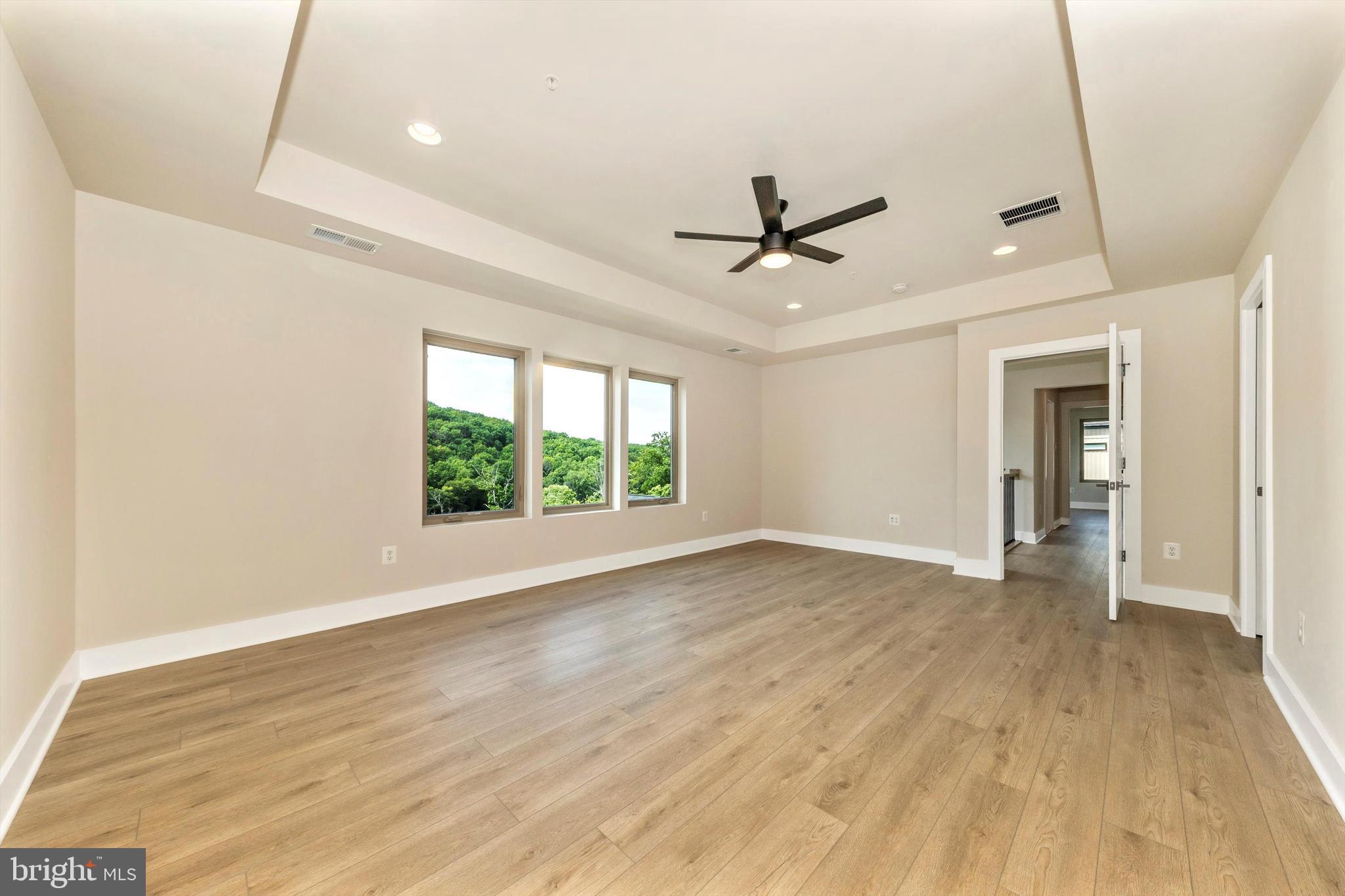 ASPEN LAKE LINGANORE - Residential