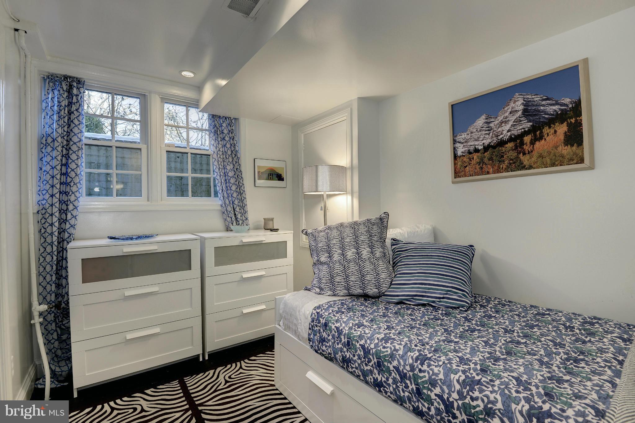 WESLEY HEIGHTS - Residential